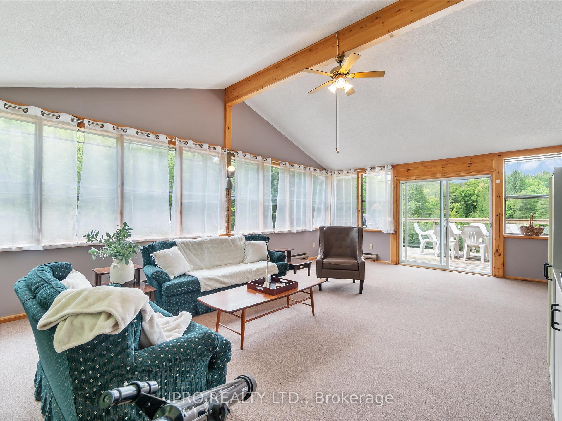 Photo 15 of 6 Lower Lane, Seguin — HOMEH