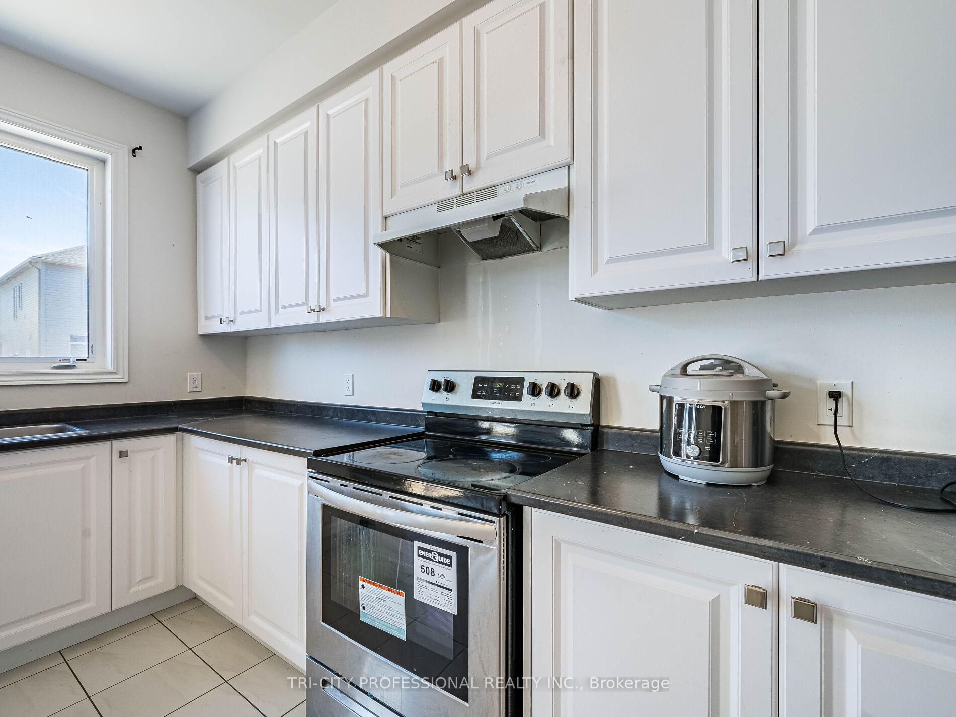 Photo 16 of 533 Red Elm Road, Shelburne — HOMEH