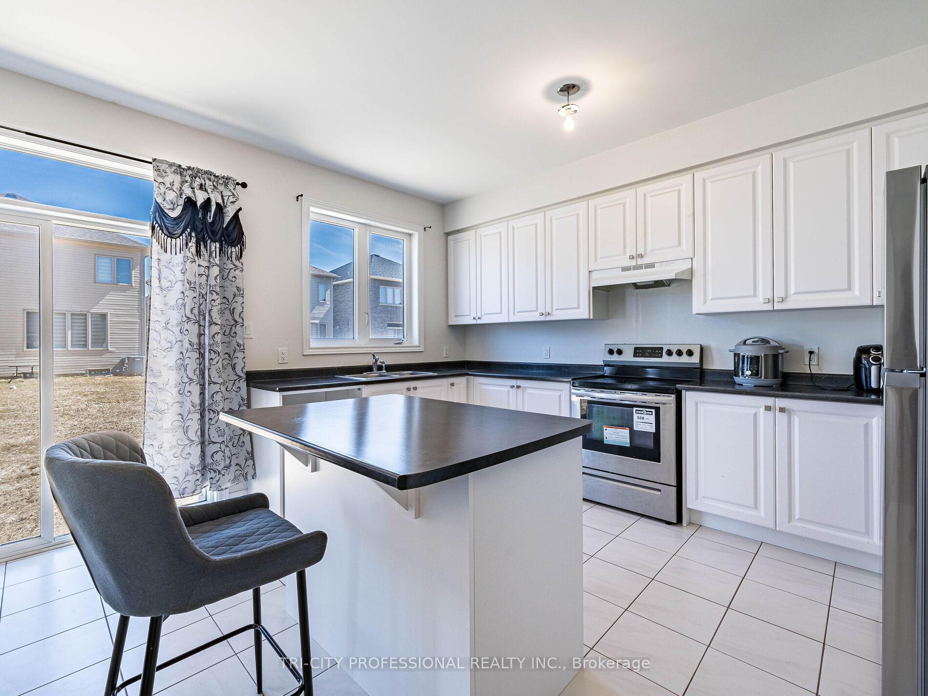 Photo 18 of 533 Red Elm Road, Shelburne — HOMEH