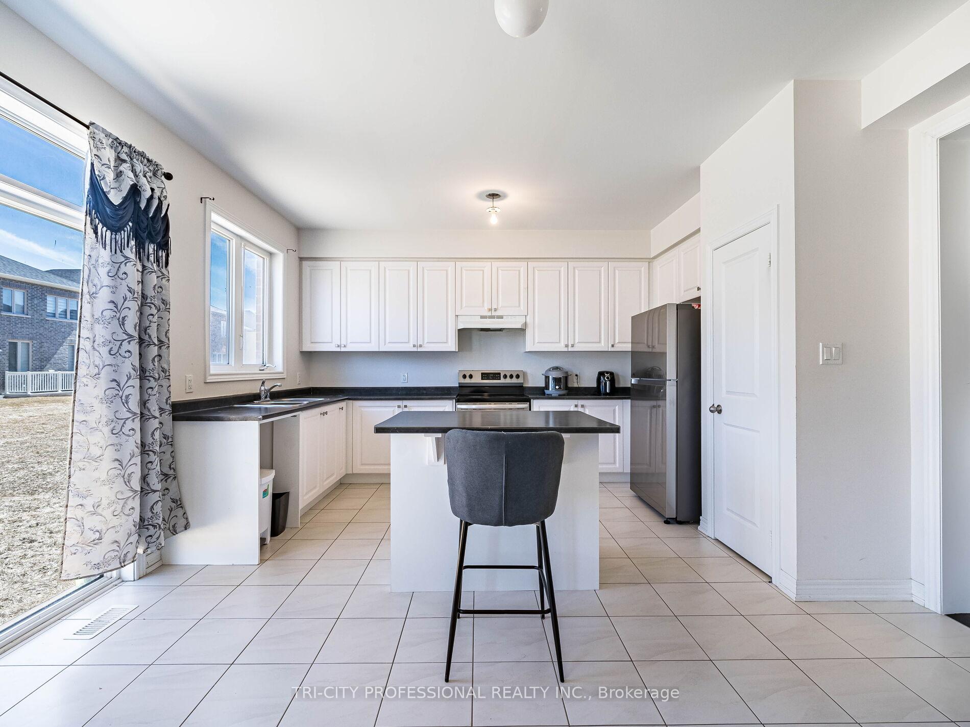 Photo 20 of 533 Red Elm Road, Shelburne — HOMEH