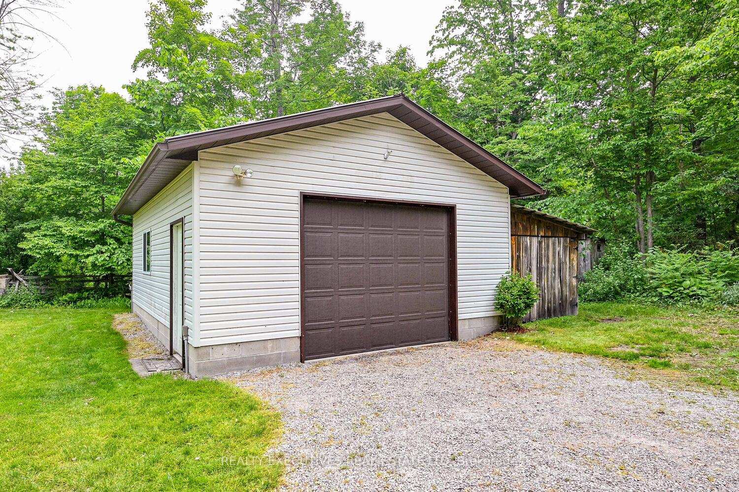 Photo 13 of 2 B5B Lane, Rideau Lakes, Rideau Lakes (South Elmsley) Twp — HOMEH