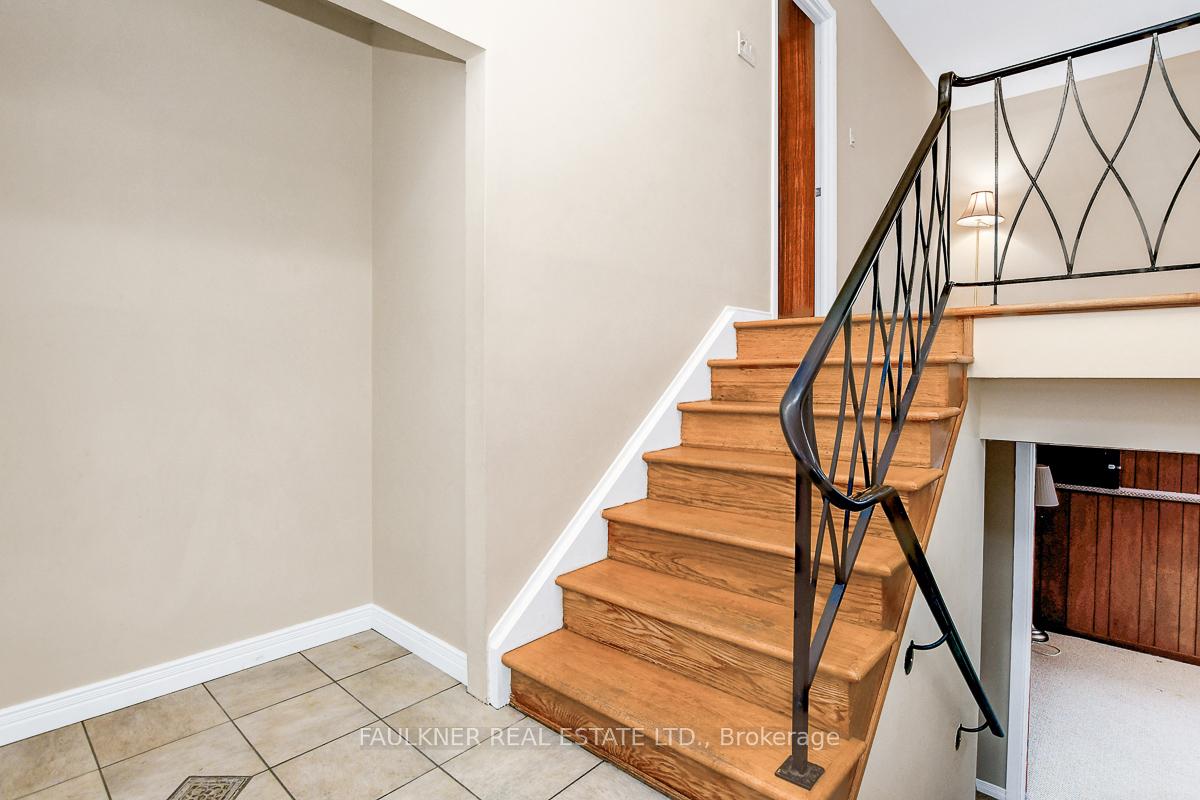 Photo 4 of 5 Lavina Crescent, Ottawa, Leslie Park — HOMEH