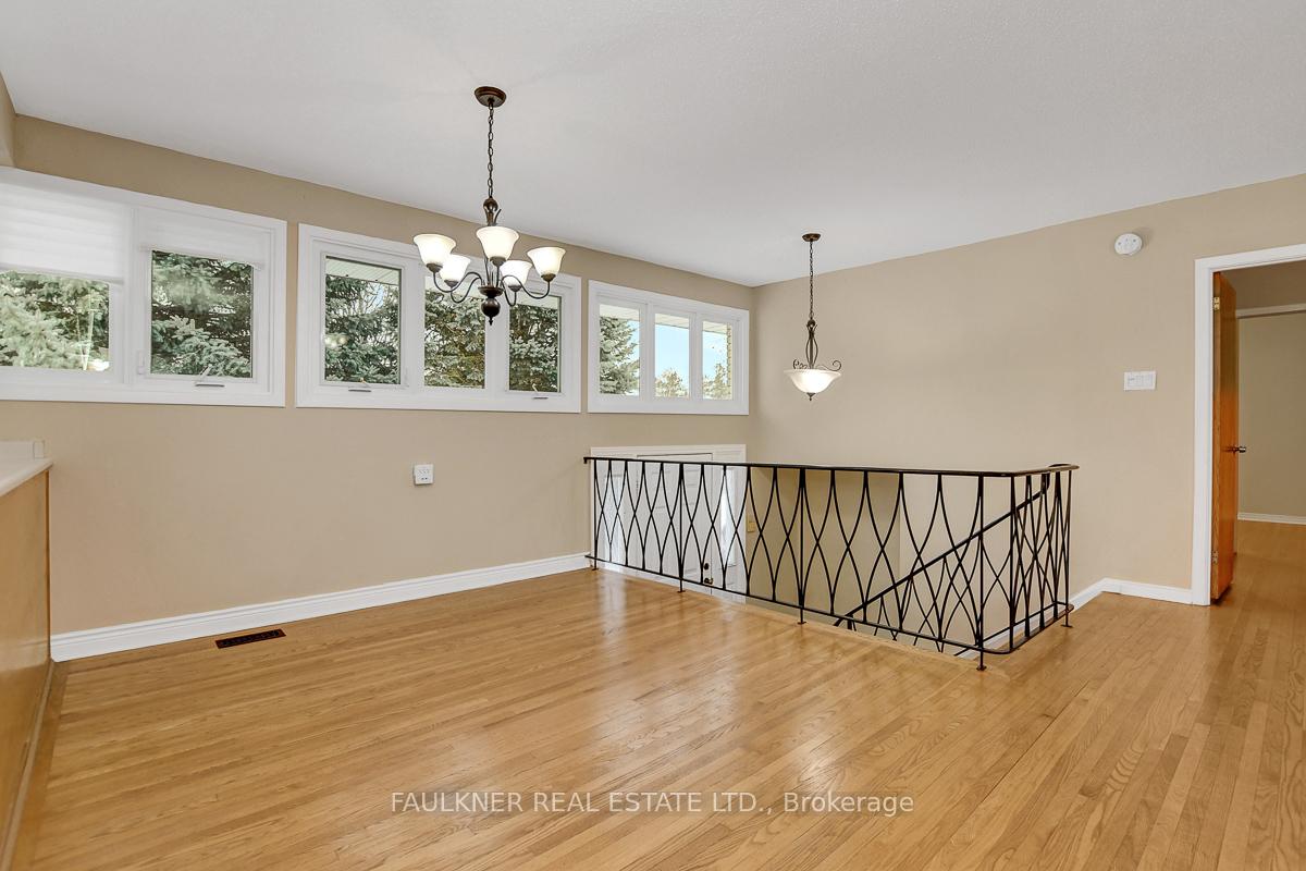 Photo 5 of 5 Lavina Crescent, Ottawa, Leslie Park — HOMEH