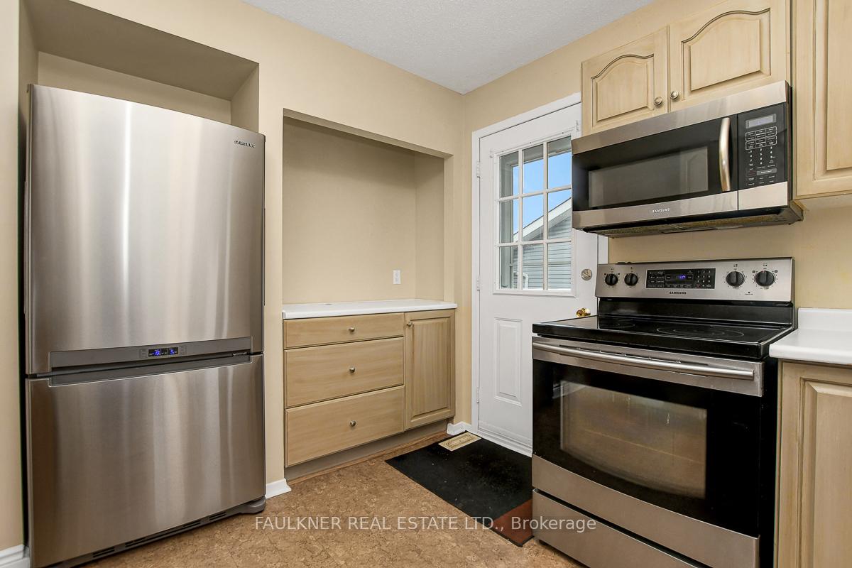 Photo 16 of 5 Lavina Crescent, Ottawa, Leslie Park — HOMEH