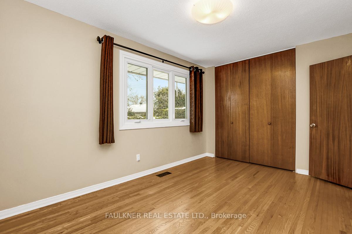 Photo 19 of 5 Lavina Crescent, Ottawa, Leslie Park — HOMEH