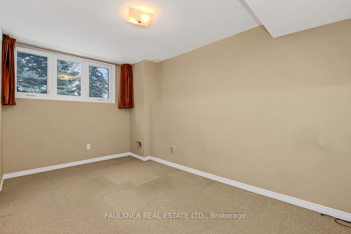 Photo 24 of 5 Lavina Crescent, Ottawa, Leslie Park — HOMEH