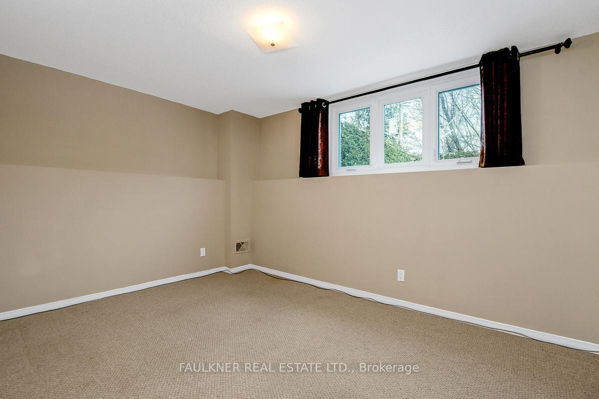 Photo 25 of 5 Lavina Crescent, Ottawa, Leslie Park — HOMEH