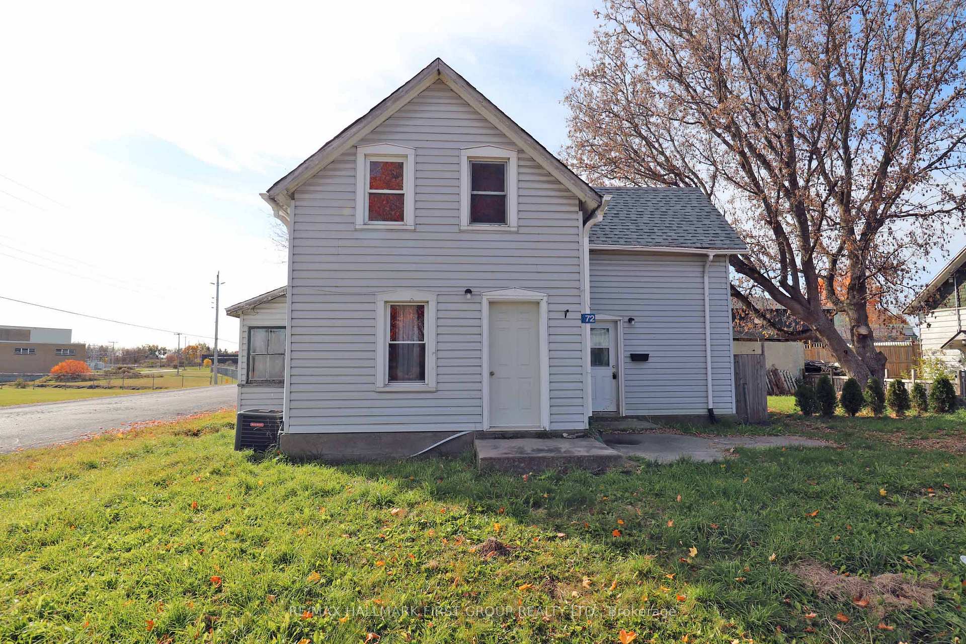 Photo 6 of 72 Alice Street, Smiths Falls — HOMEH