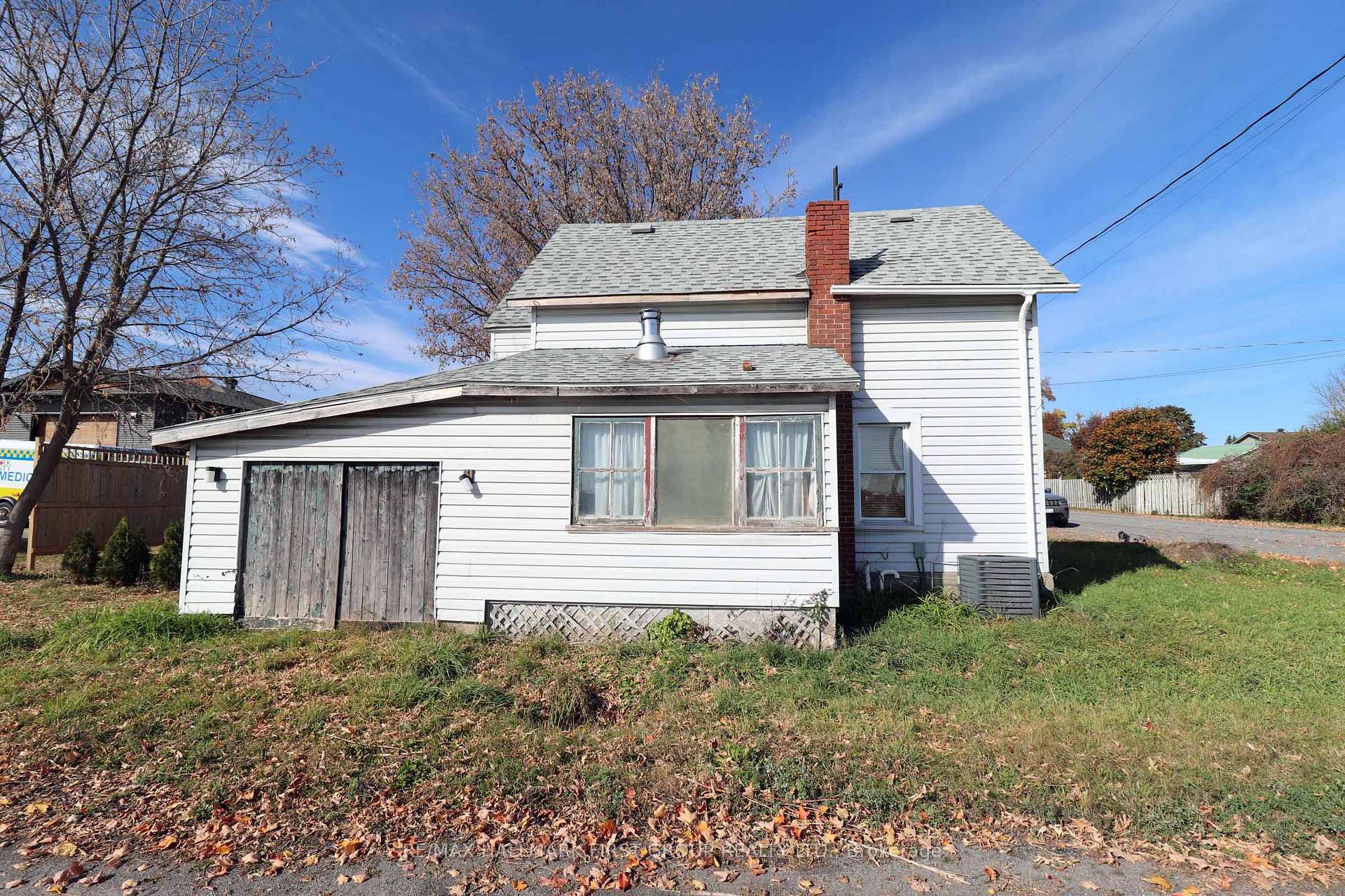 Photo 7 of 72 Alice Street, Smiths Falls — HOMEH