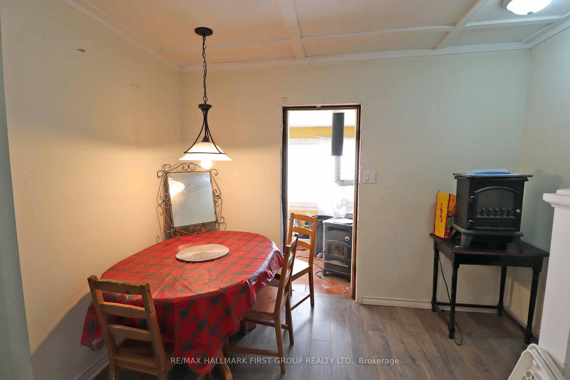 Photo 12 of 72 Alice Street, Smiths Falls — HOMEH