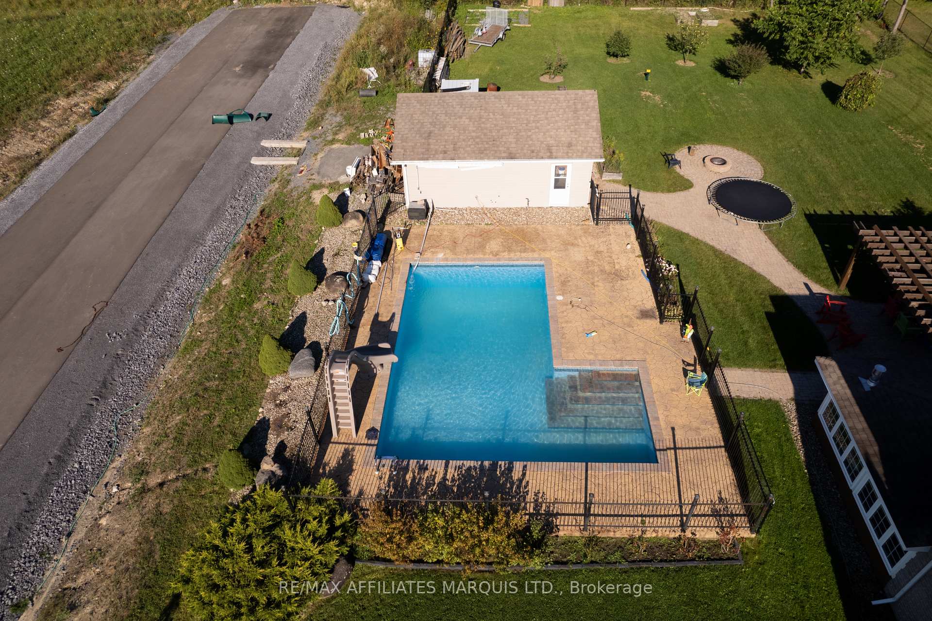 Photo 4 of 6547 Sapphire Drive, South Glengarry, South Glengarry (Charlottenburgh) Twp — HOMEH