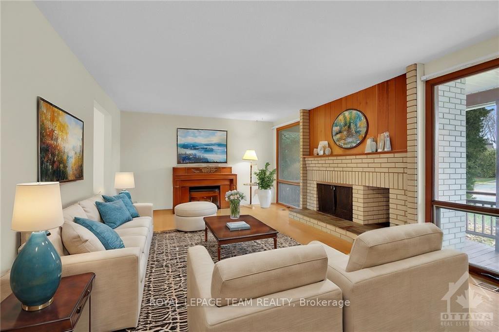 Photo 3 of 44 Ashgrove Crescent, Ottawa, Briargreen — HOMEH