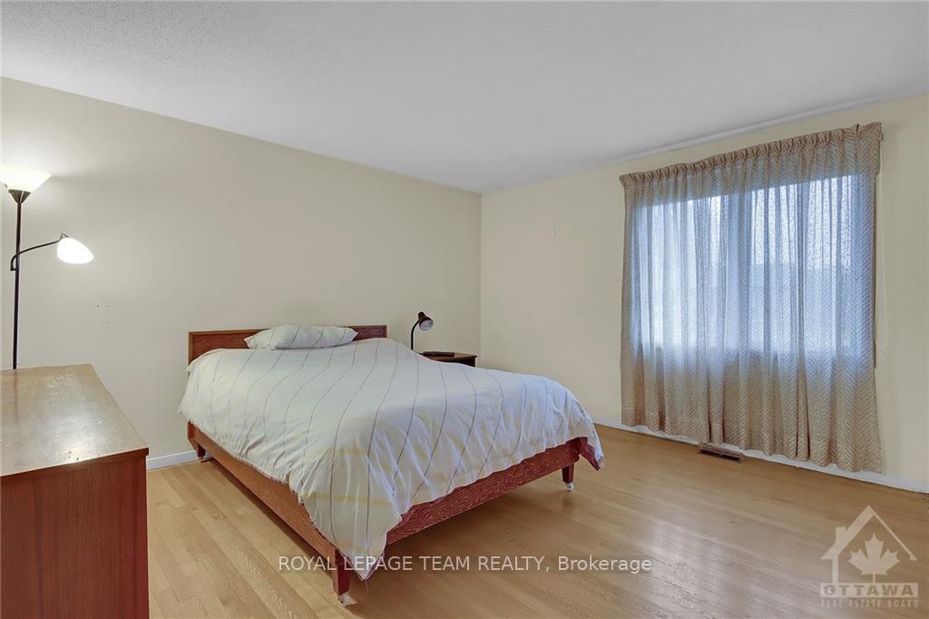 Photo 15 of 44 Ashgrove Crescent, Ottawa, Briargreen — HOMEH