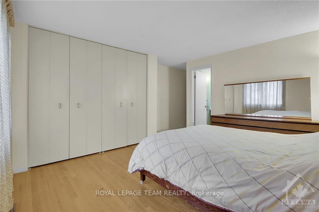 Photo 16 of 44 Ashgrove Crescent, Ottawa, Briargreen — HOMEH