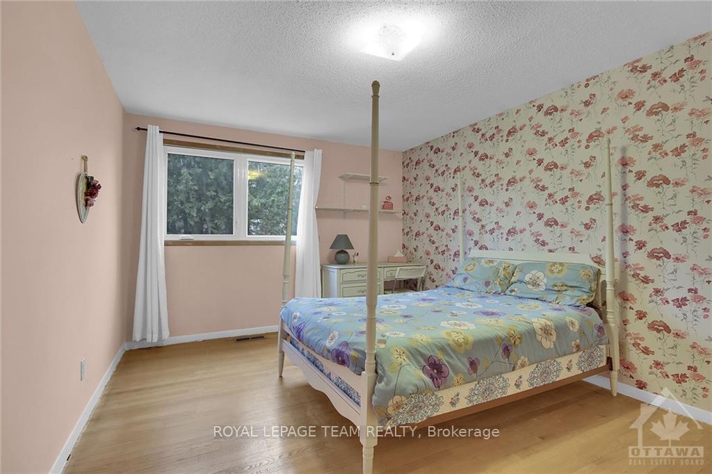Photo 20 of 44 Ashgrove Crescent, Ottawa, Briargreen — HOMEH