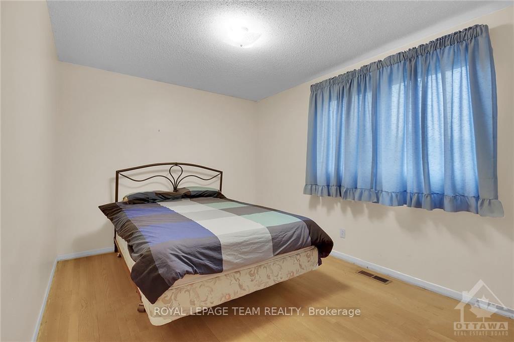 Photo 22 of 44 Ashgrove Crescent, Ottawa, Briargreen — HOMEH