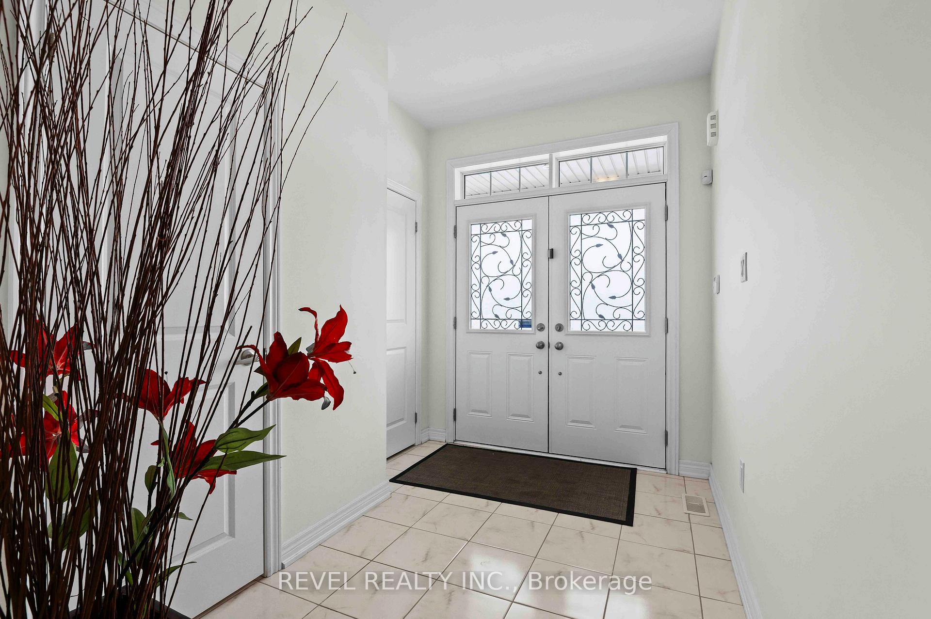 Photo 7 of 212 Barnett Drive, Shelburne — HOMEH