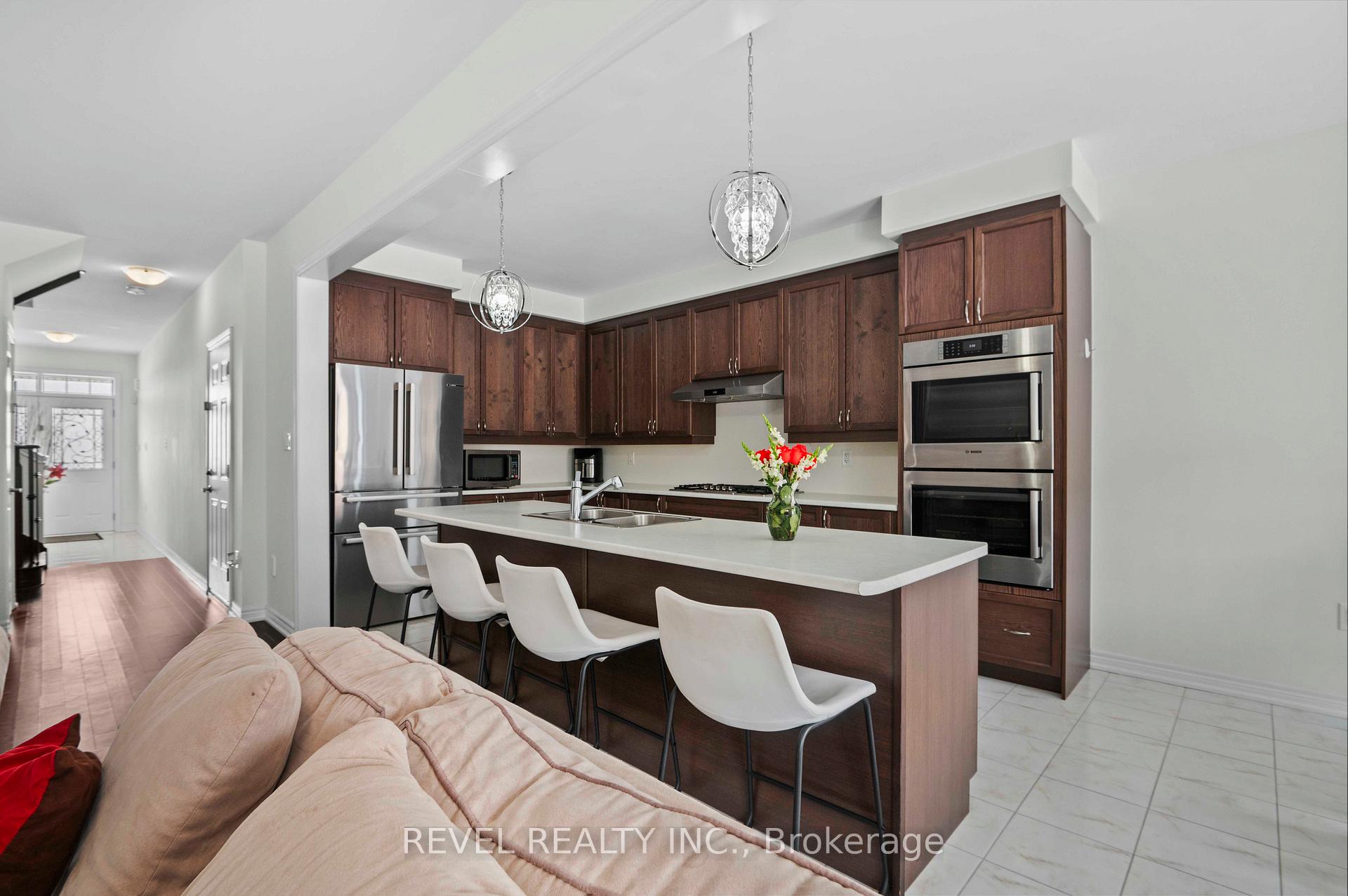 Photo 13 of 212 Barnett Drive, Shelburne — HOMEH