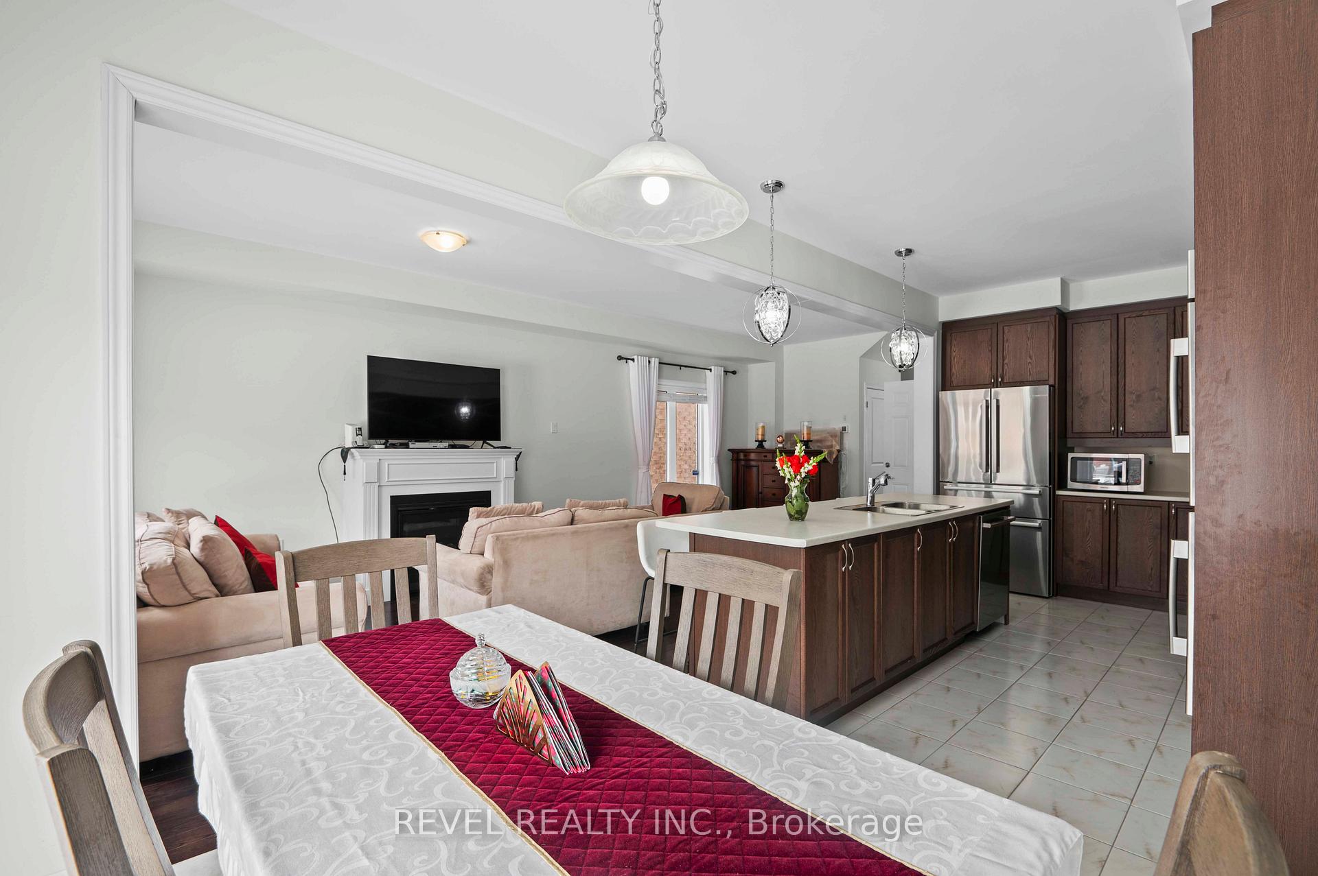 Photo 15 of 212 Barnett Drive, Shelburne — HOMEH