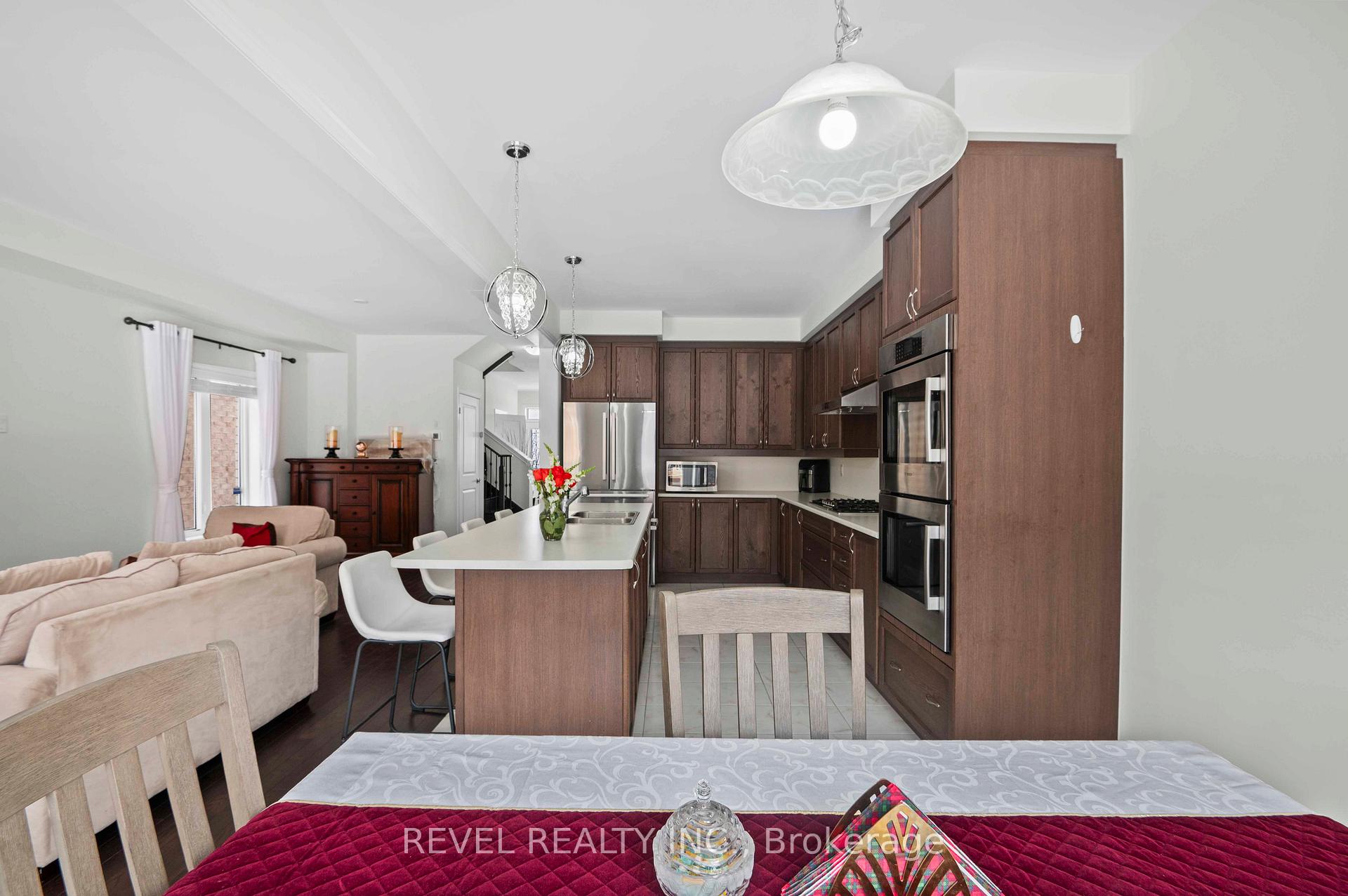 Photo 16 of 212 Barnett Drive, Shelburne — HOMEH