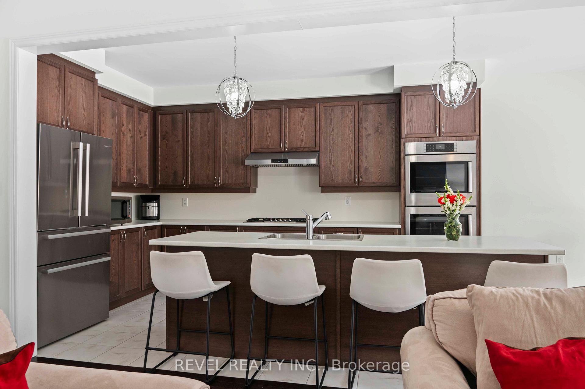 Photo 18 of 212 Barnett Drive, Shelburne — HOMEH