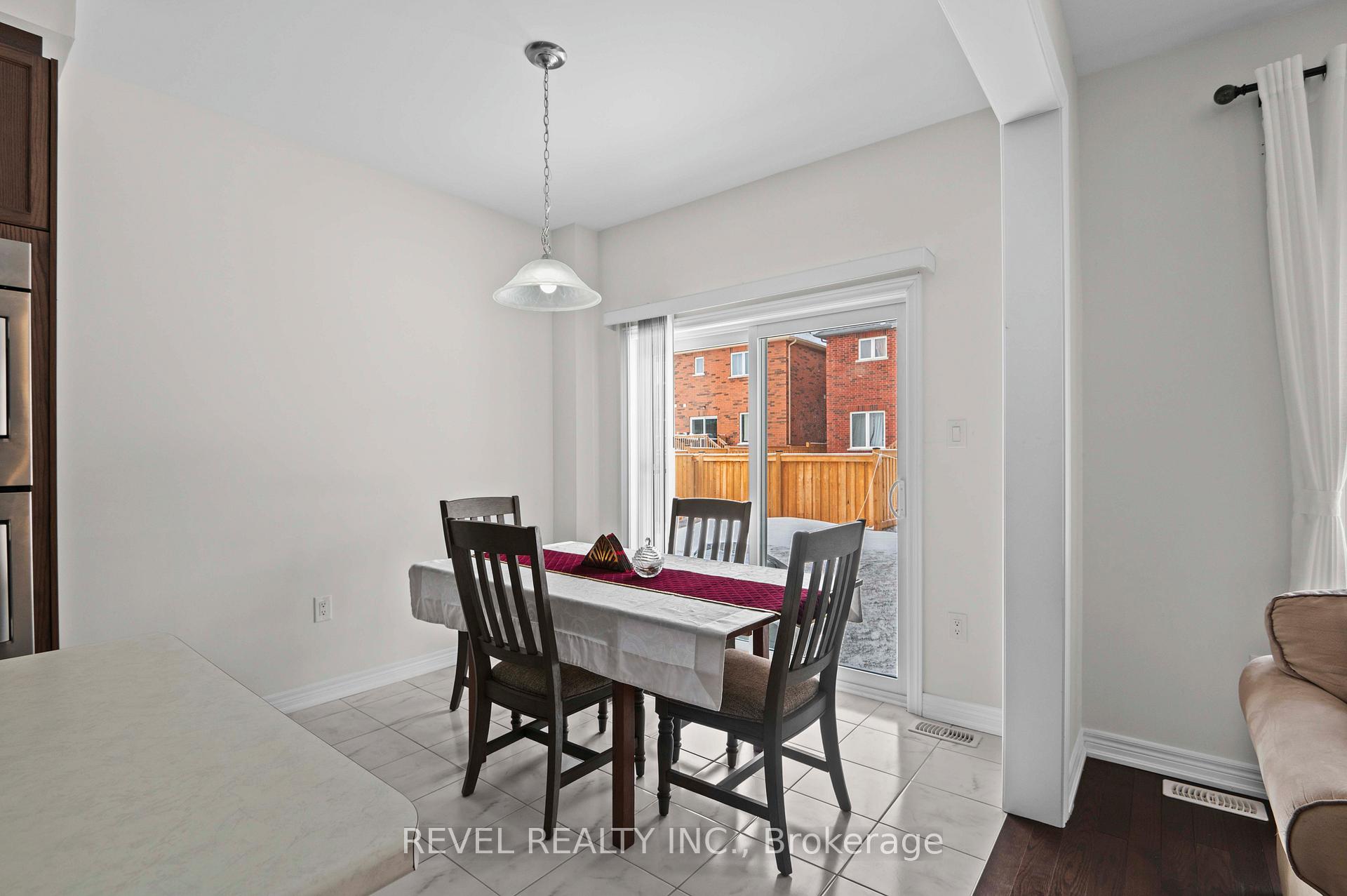Photo 25 of 212 Barnett Drive, Shelburne — HOMEH