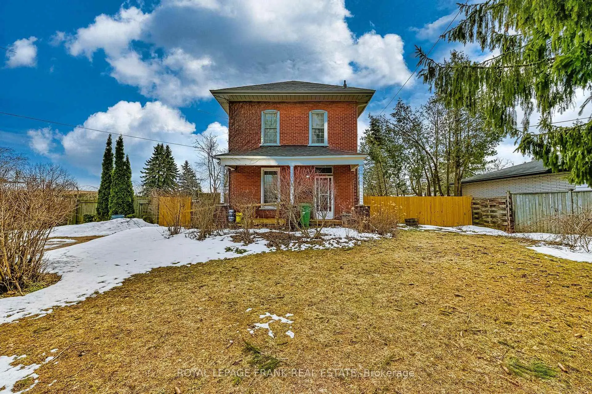 Photo 2 of 865 Parkhill Road W, Peterborough, Monaghan Ward 2 — HOMEH