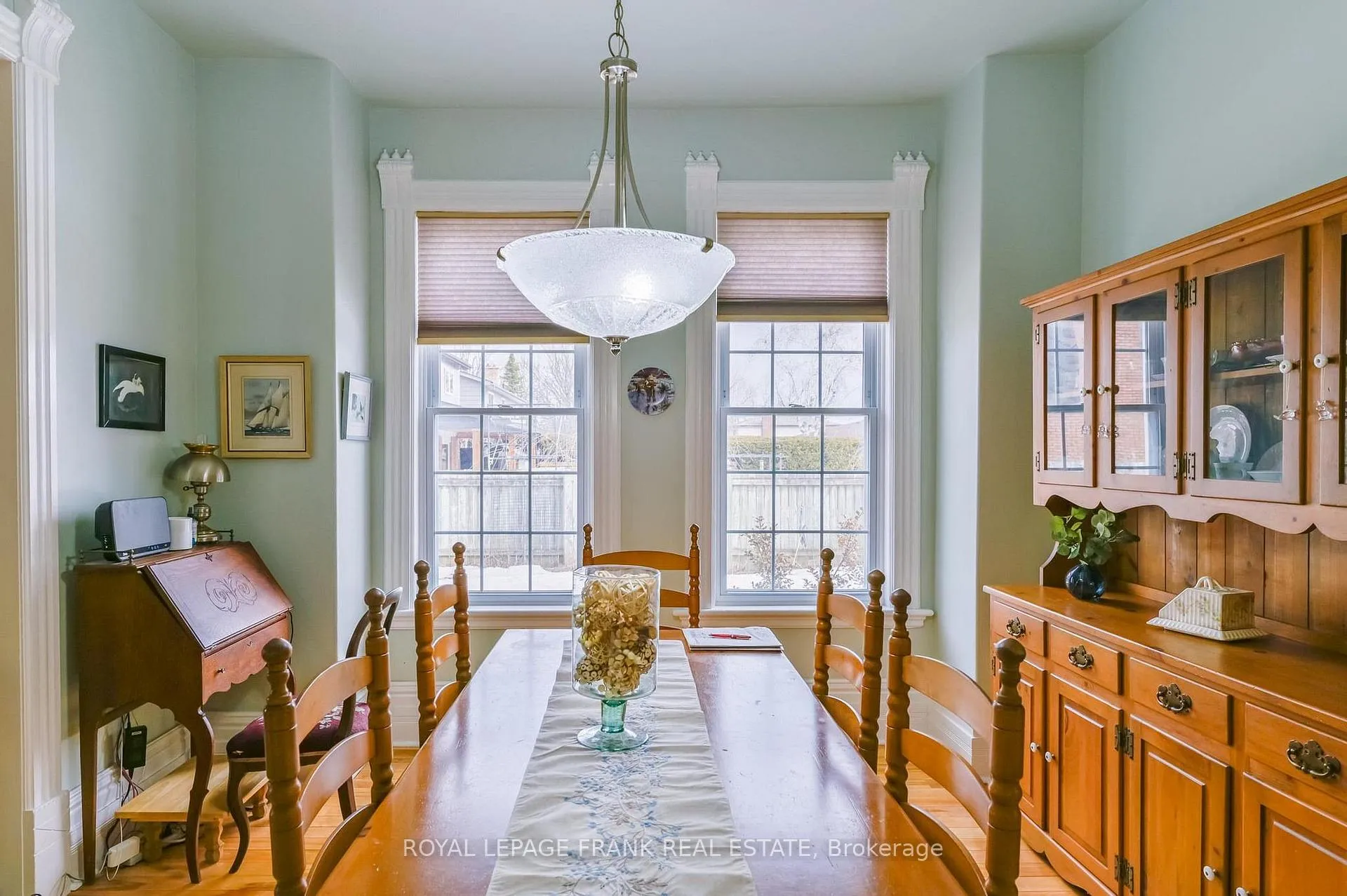 Photo 11 of 865 Parkhill Road W, Peterborough, Monaghan Ward 2 — HOMEH