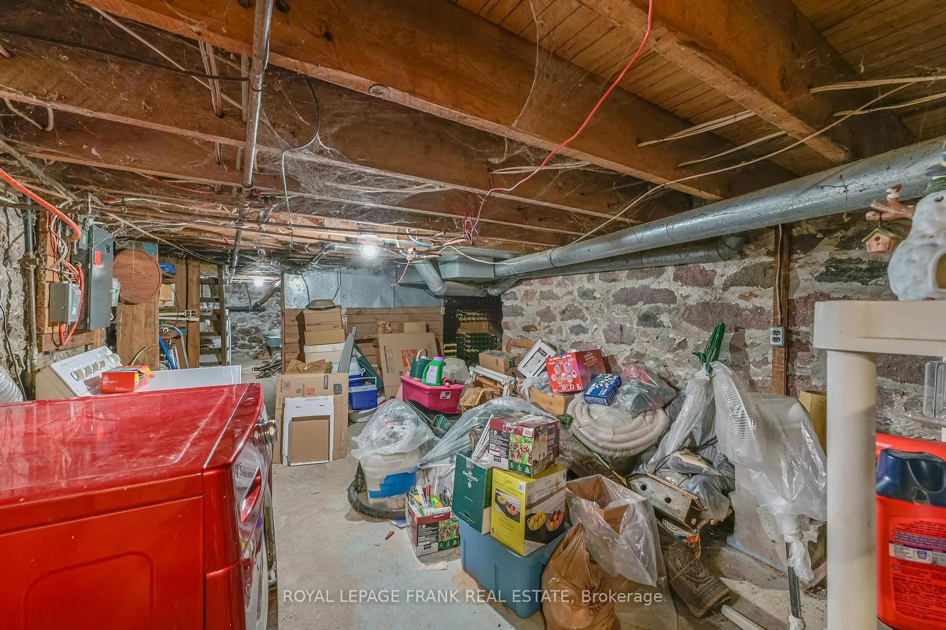 Photo 34 of 865 Parkhill Road W, Peterborough, Monaghan Ward 2 — HOMEH