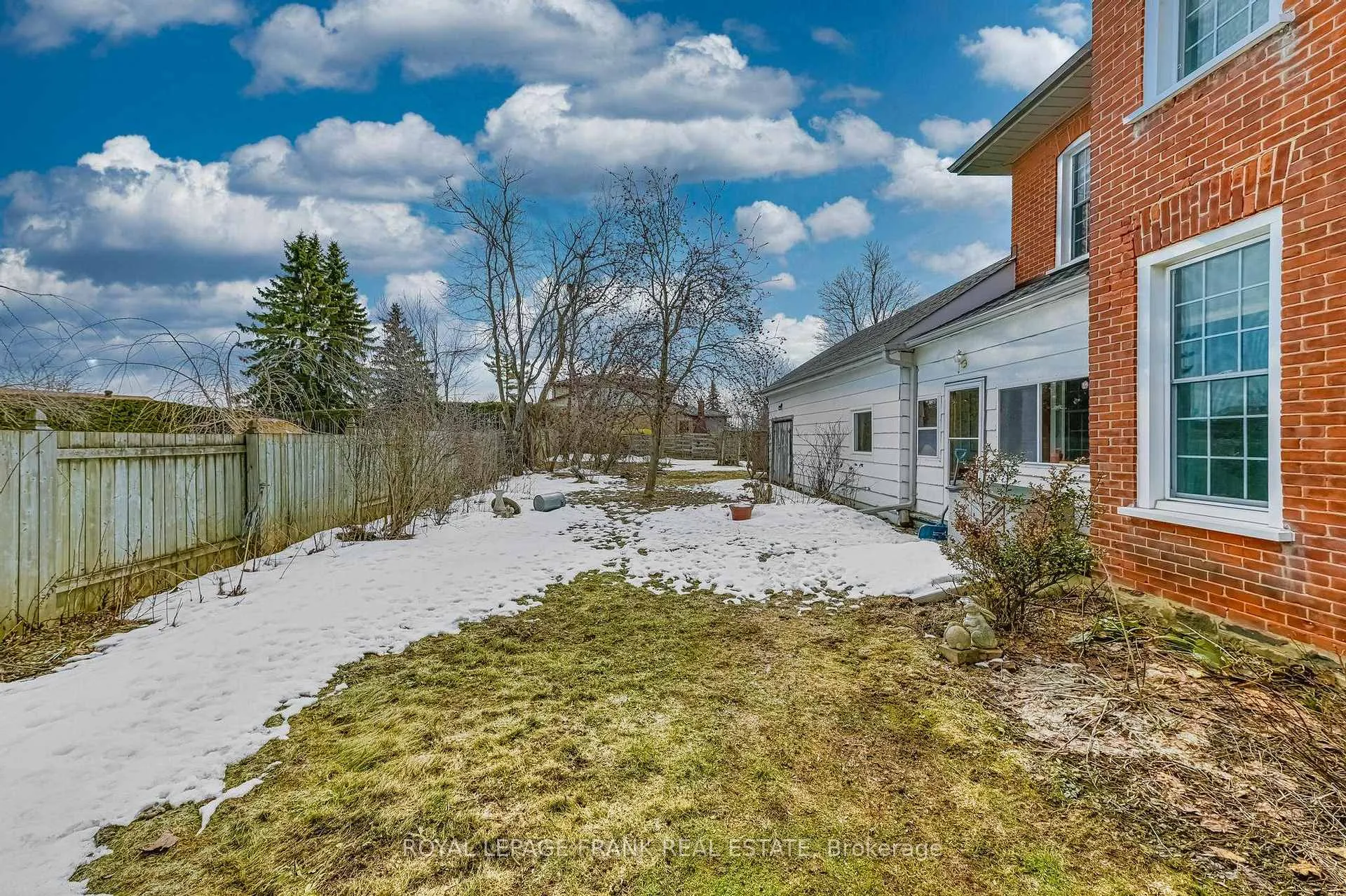 Photo 38 of 865 Parkhill Road W, Peterborough, Monaghan Ward 2 — HOMEH