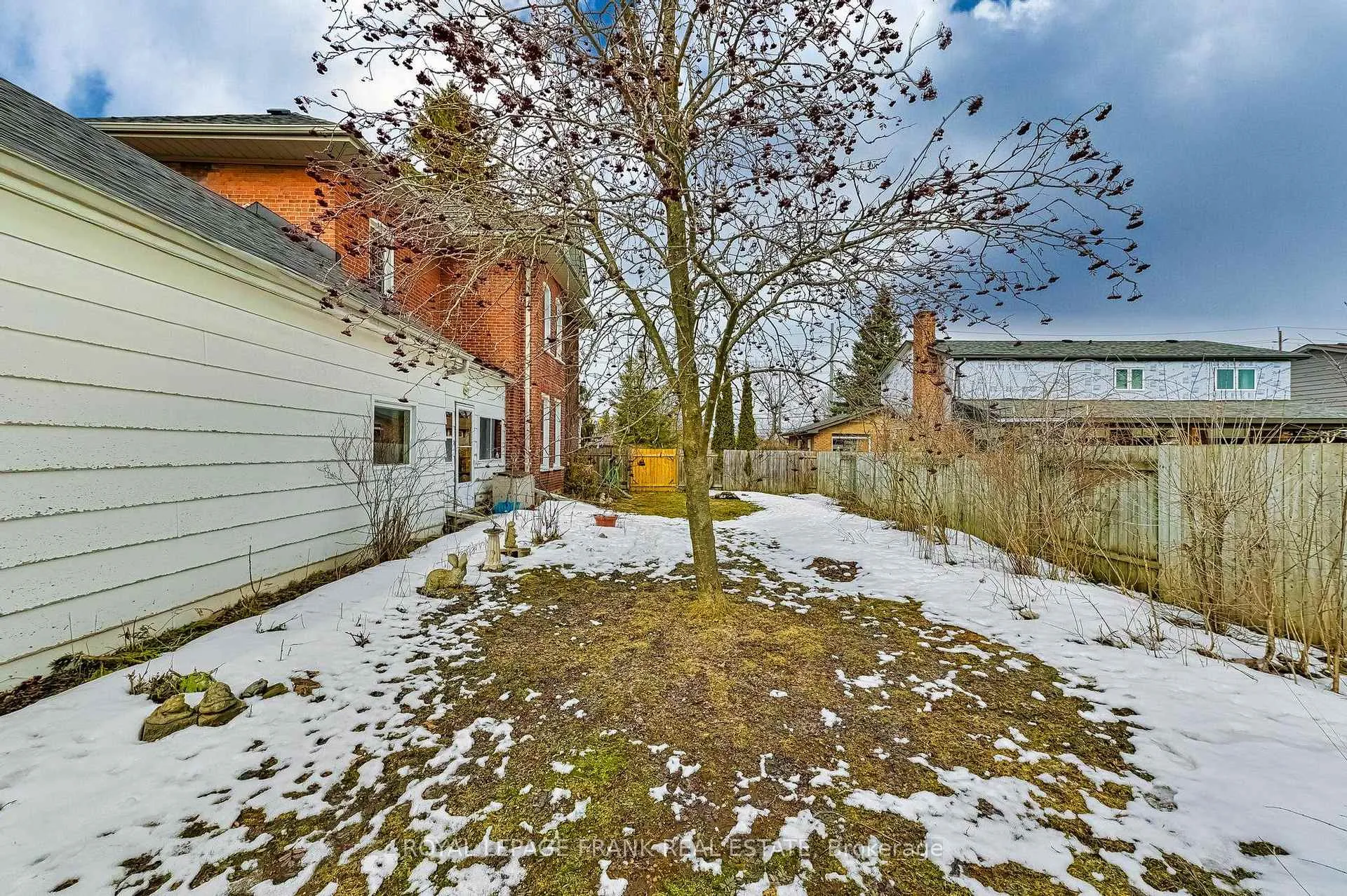 Photo 40 of 865 Parkhill Road W, Peterborough, Monaghan Ward 2 — HOMEH