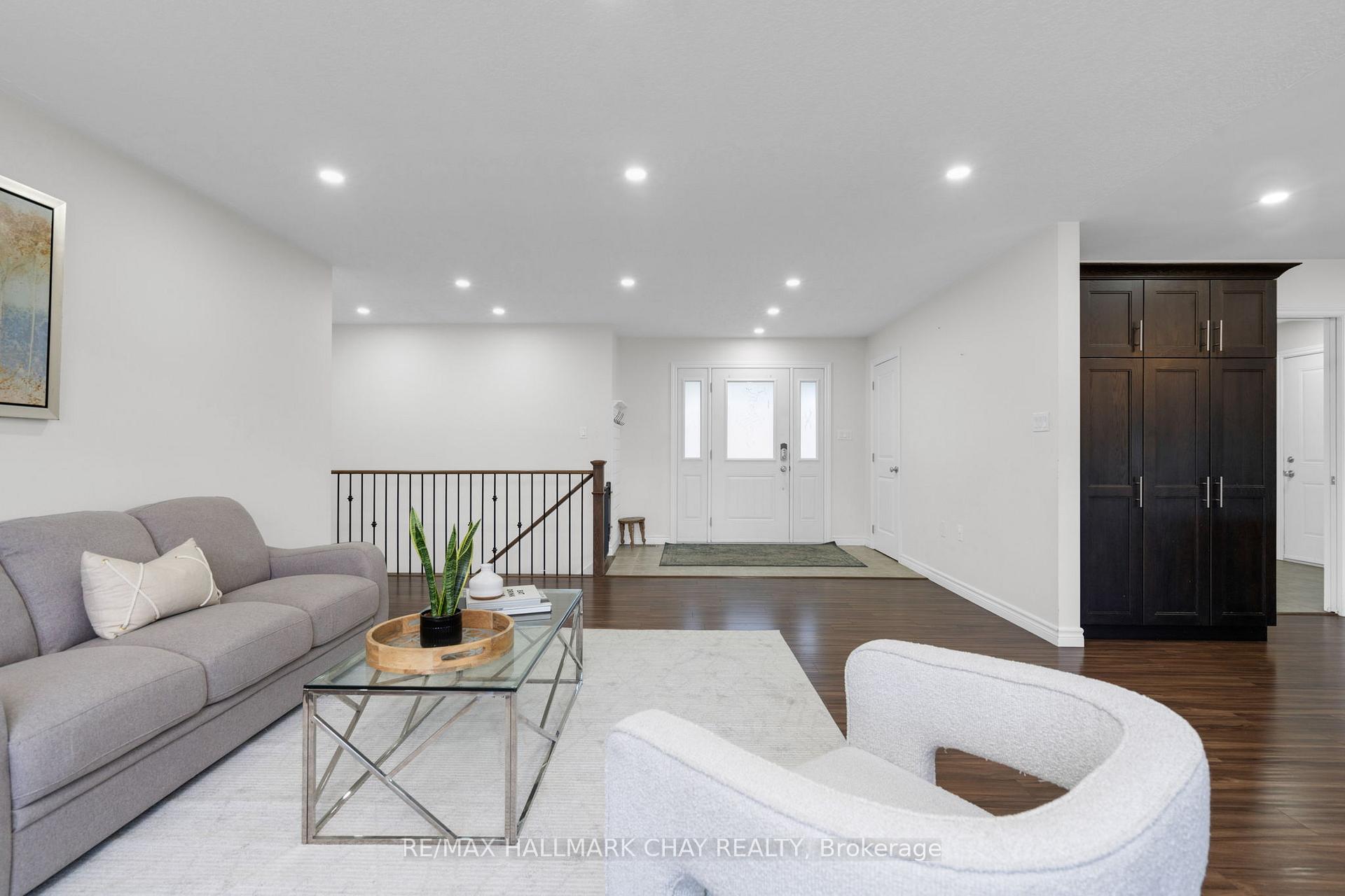 Photo 6 of 2052 Marchmont Road, Severn, Marchmont — HOMEH
