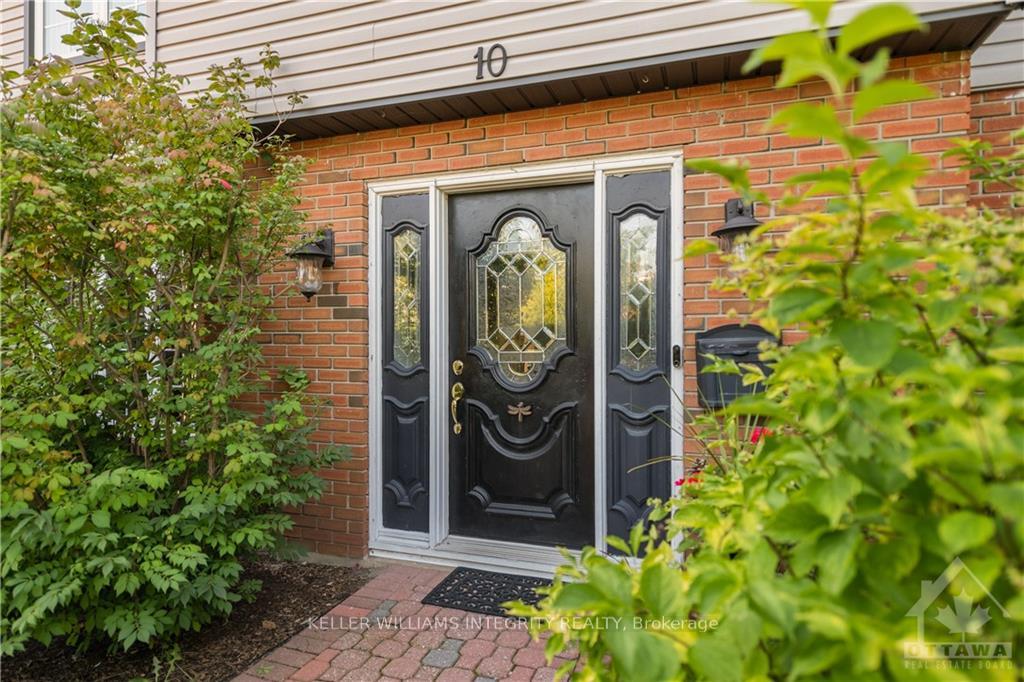 Photo 4 of 10 Riverbrook Road, Ottawa, Arlington Woods — HOMEH