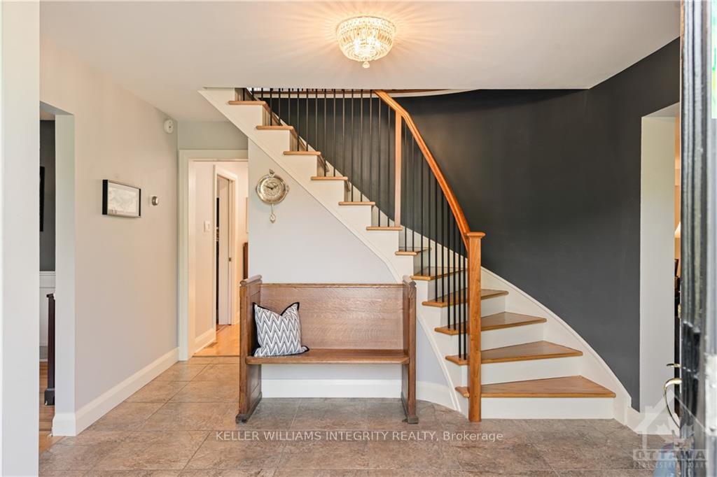 Photo 6 of 10 Riverbrook Road, Ottawa, Arlington Woods — HOMEH