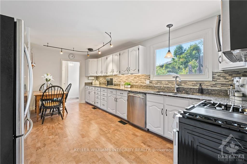 Photo 8 of 10 Riverbrook Road, Ottawa, Arlington Woods — HOMEH