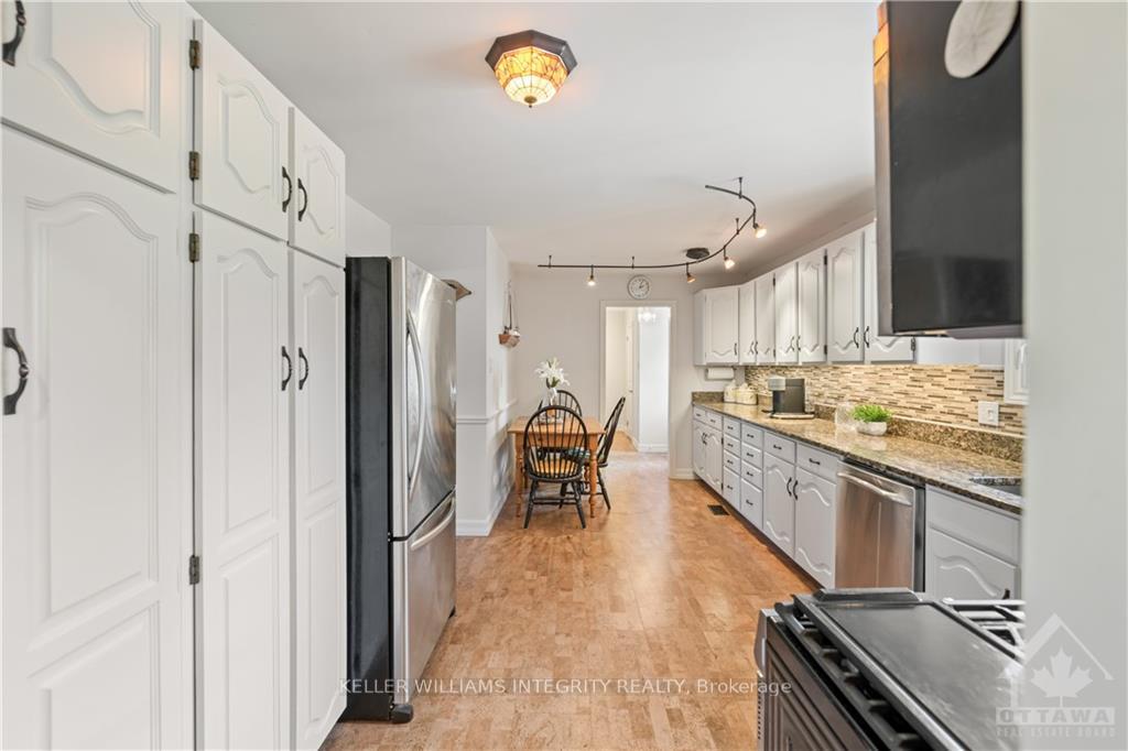 Photo 9 of 10 Riverbrook Road, Ottawa, Arlington Woods — HOMEH