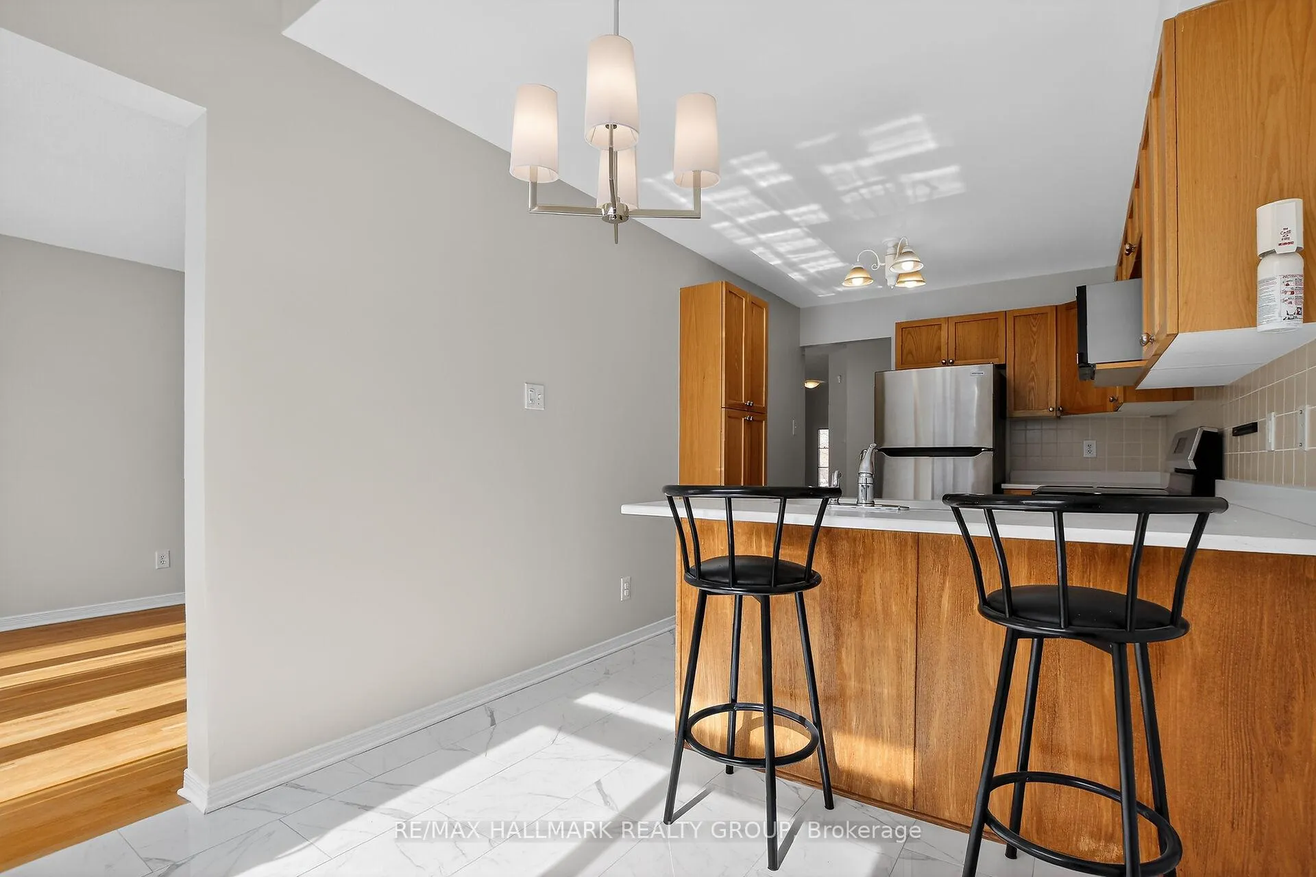 Photo 13 of 1008 Klondike Road N, Ottawa, Kanata - Morgan's Grant/South March — HOMEH
