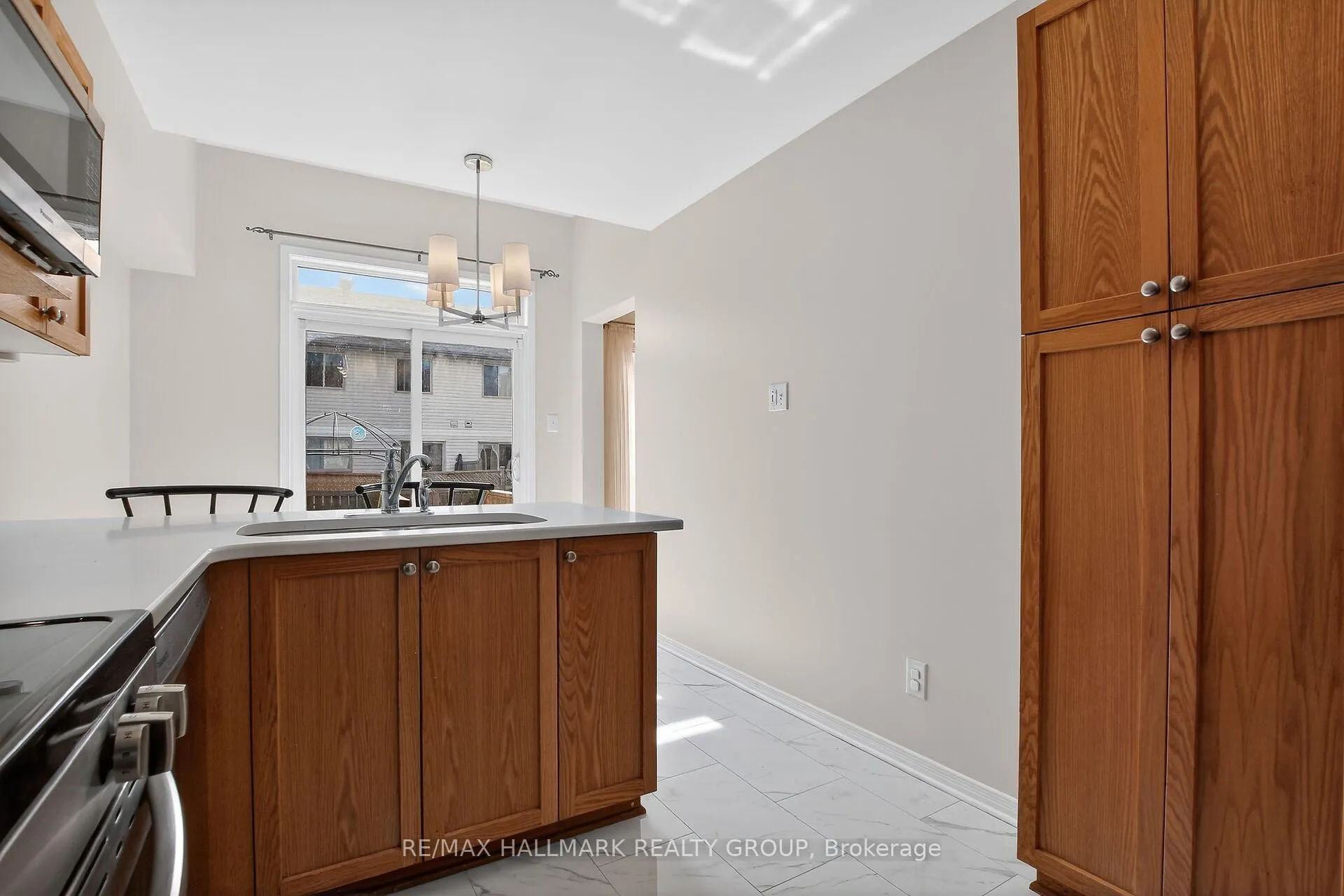Photo 18 of 1008 Klondike Road N, Ottawa, Kanata - Morgan's Grant/South March — HOMEH