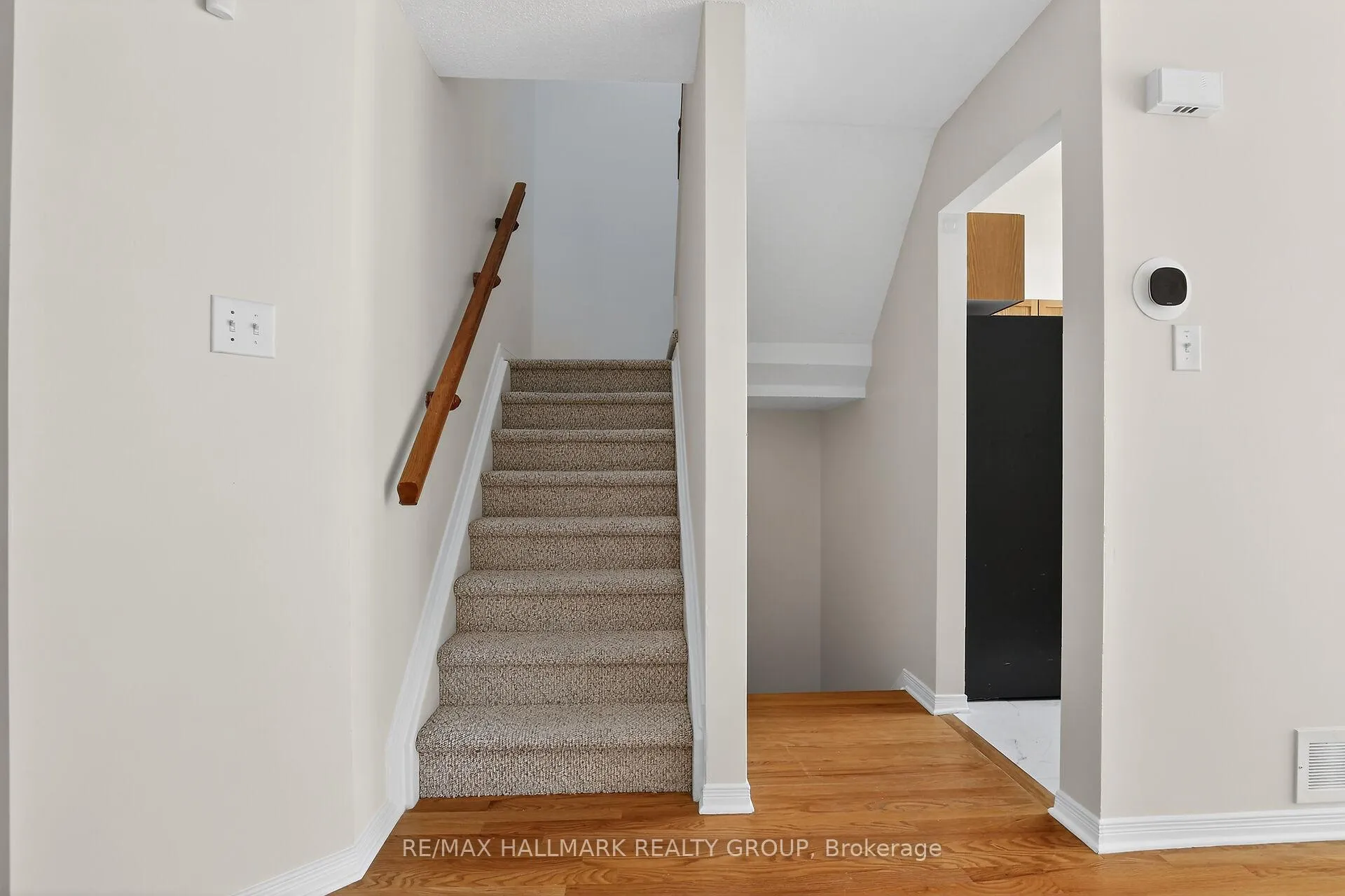 Photo 19 of 1008 Klondike Road N, Ottawa, Kanata - Morgan's Grant/South March — HOMEH