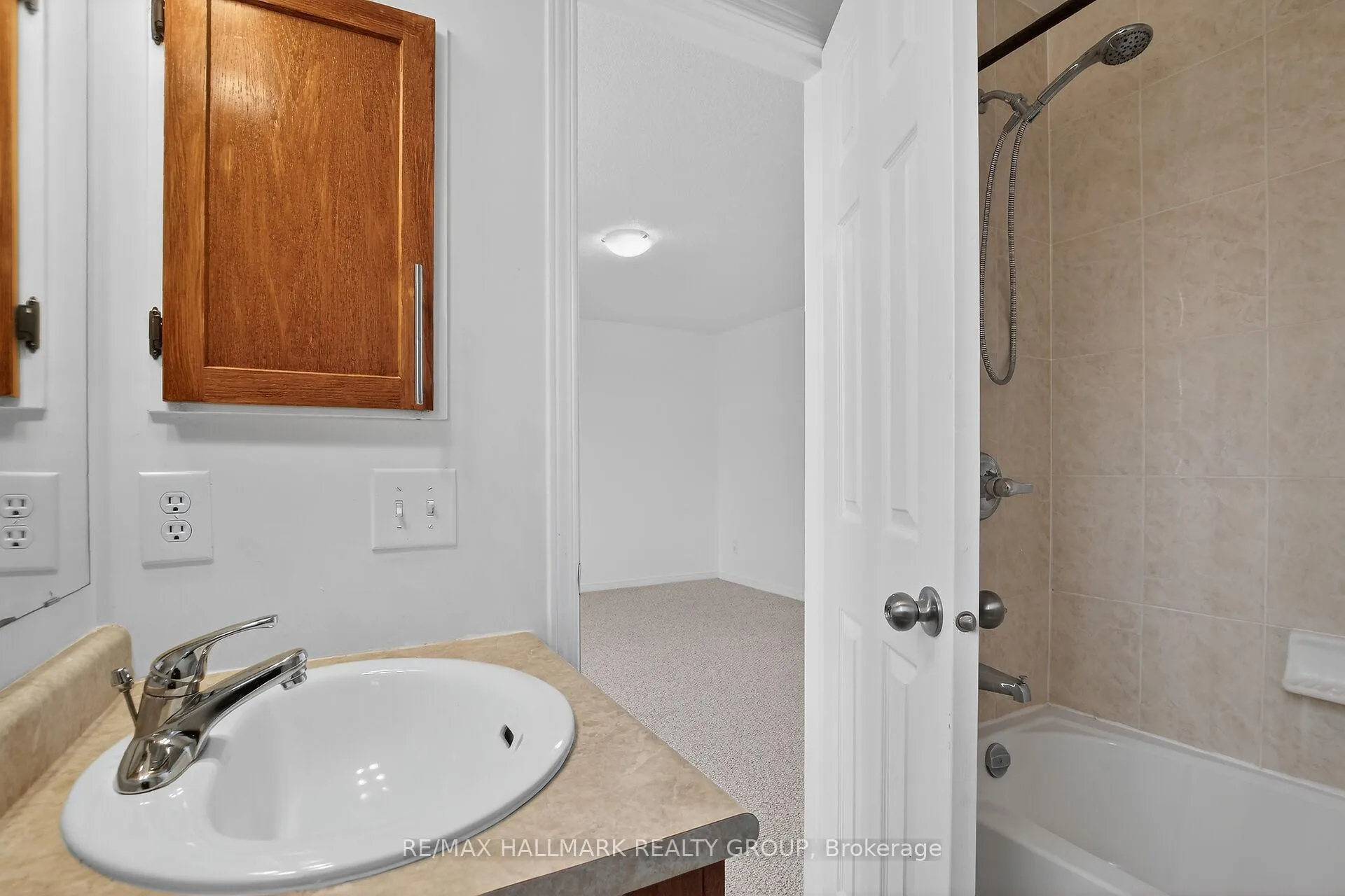 Photo 27 of 1008 Klondike Road N, Ottawa, Kanata - Morgan's Grant/South March — HOMEH