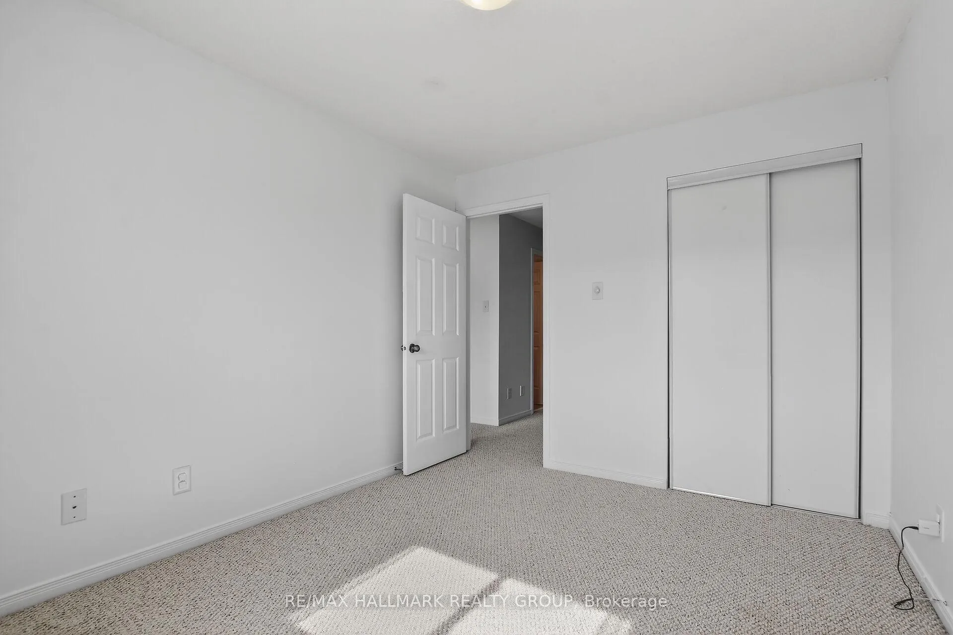 Photo 32 of 1008 Klondike Road N, Ottawa, Kanata - Morgan's Grant/South March — HOMEH