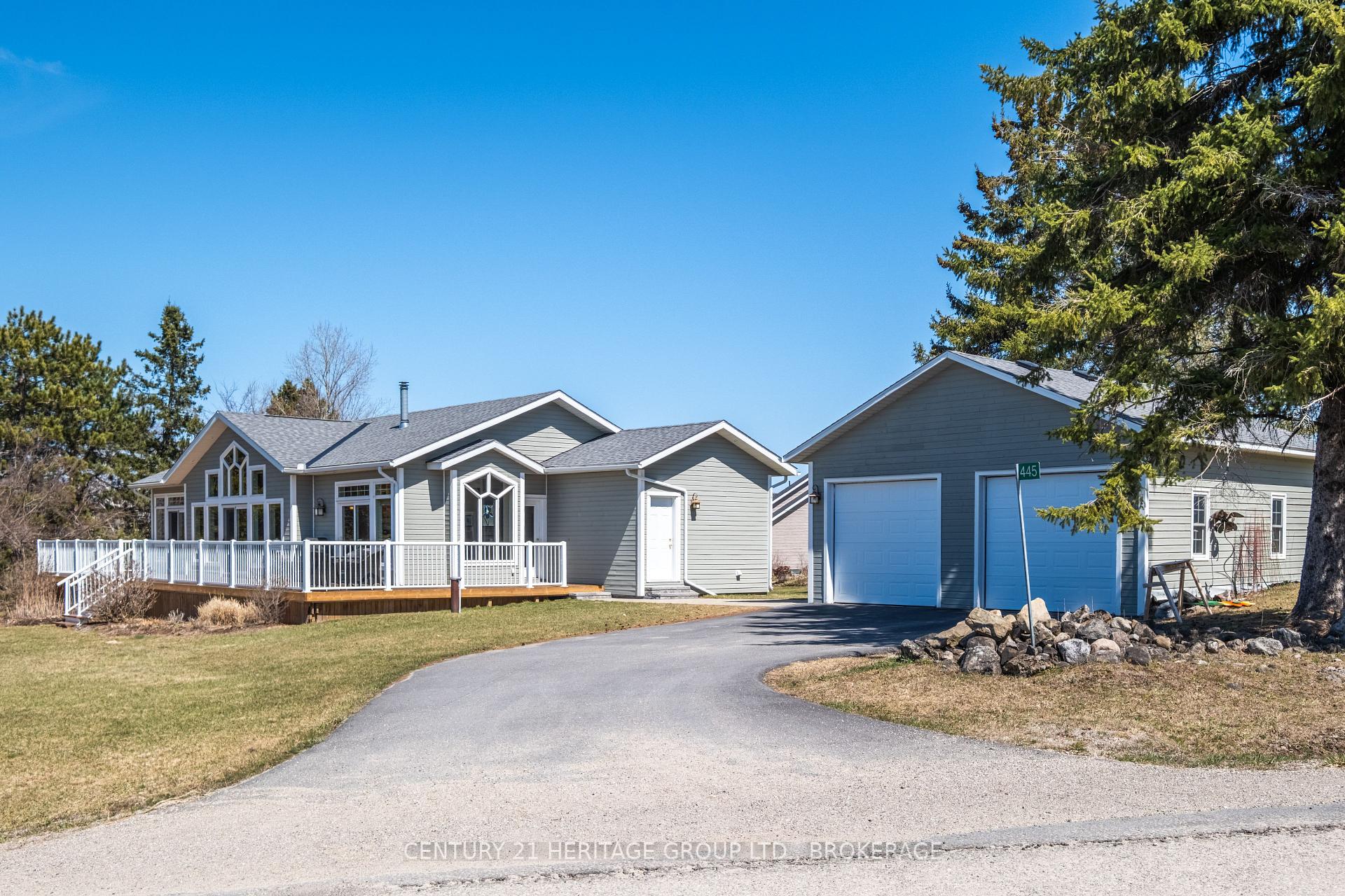 Photo 2 of 445 Wolfe Lake Road, Rideau Lakes, Rideau Lakes (North Crosby) Twp — HOMEH