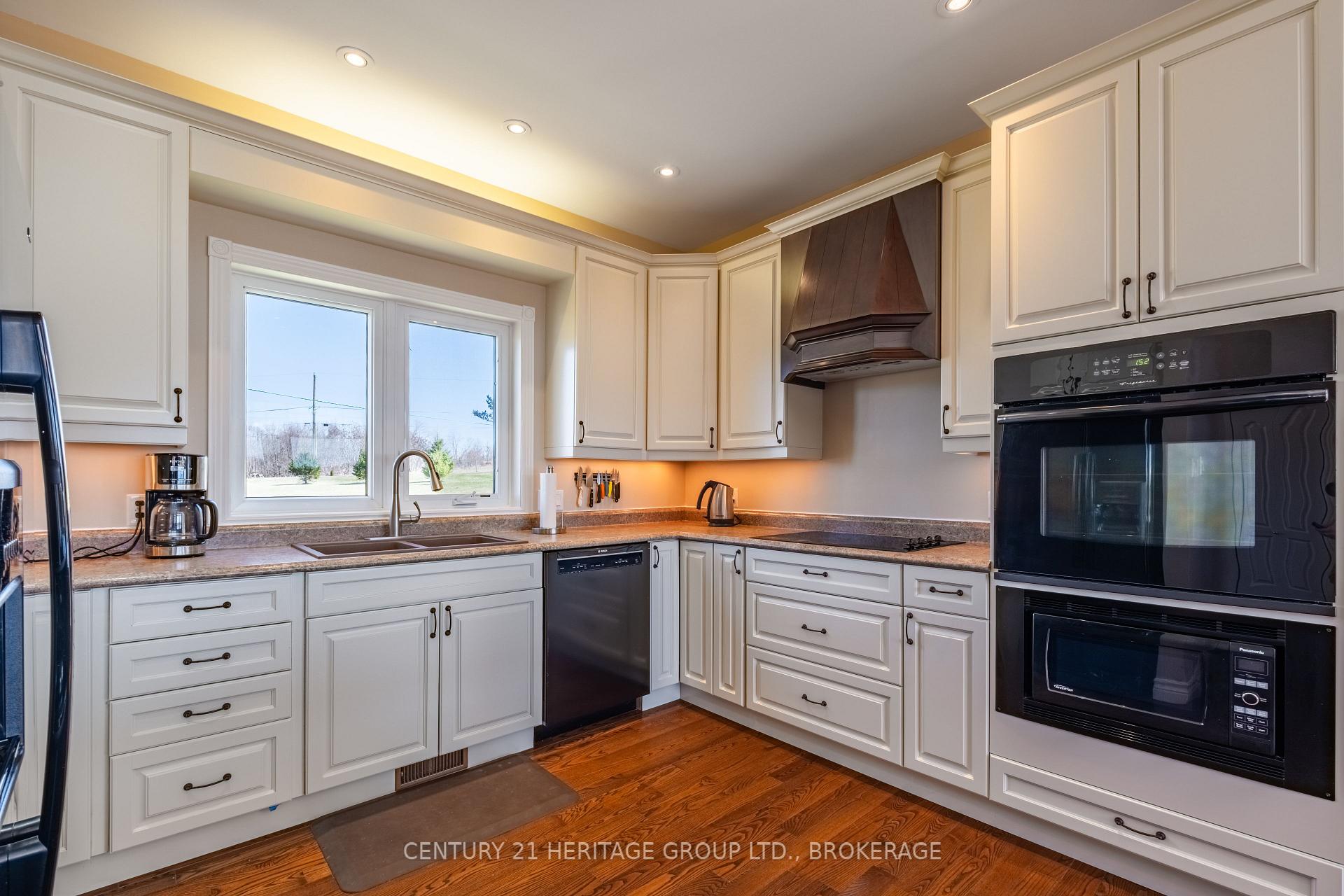 Photo 9 of 445 Wolfe Lake Road, Rideau Lakes, Rideau Lakes (North Crosby) Twp — HOMEH