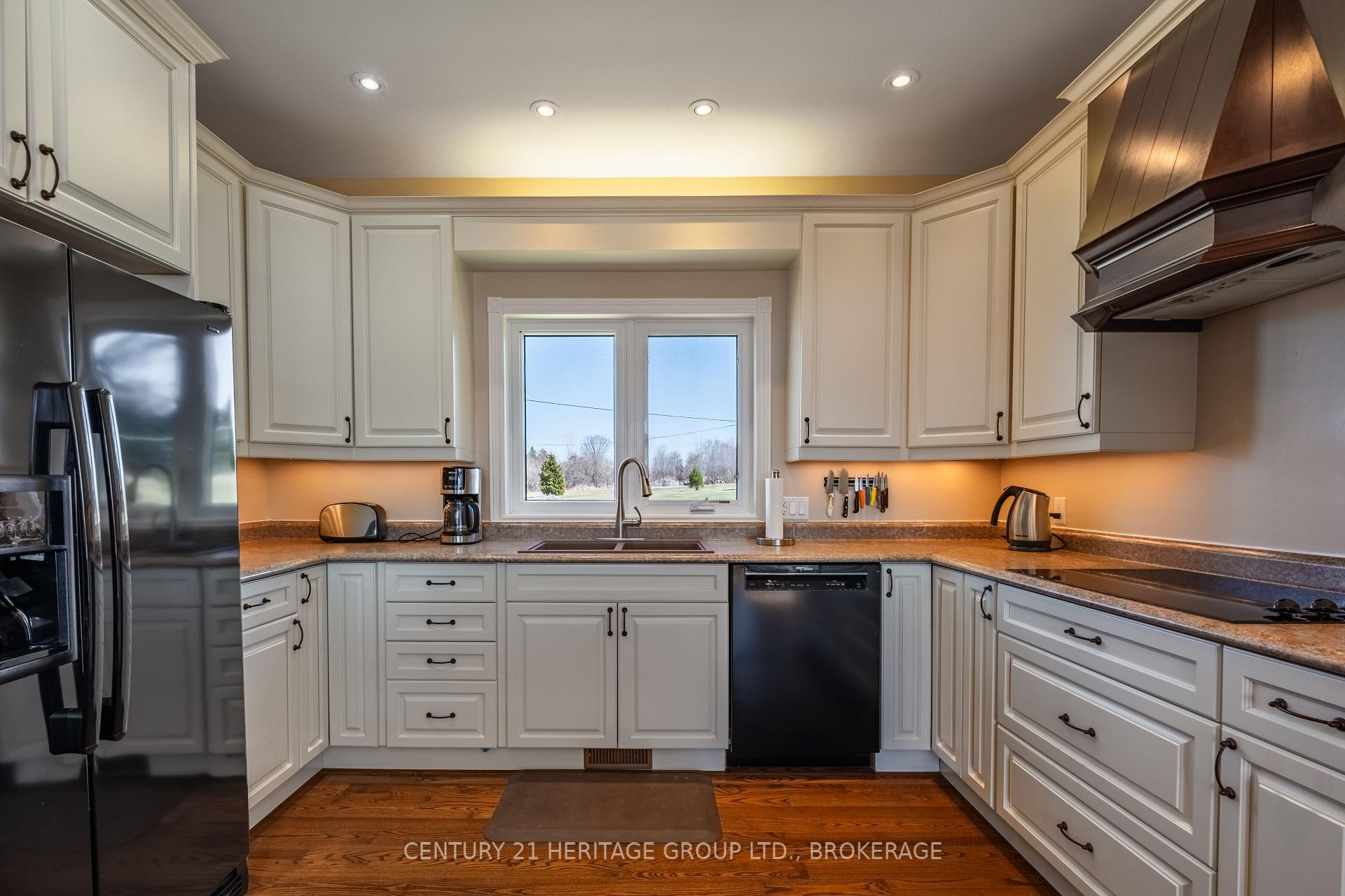 Photo 10 of 445 Wolfe Lake Road, Rideau Lakes, Rideau Lakes (North Crosby) Twp — HOMEH