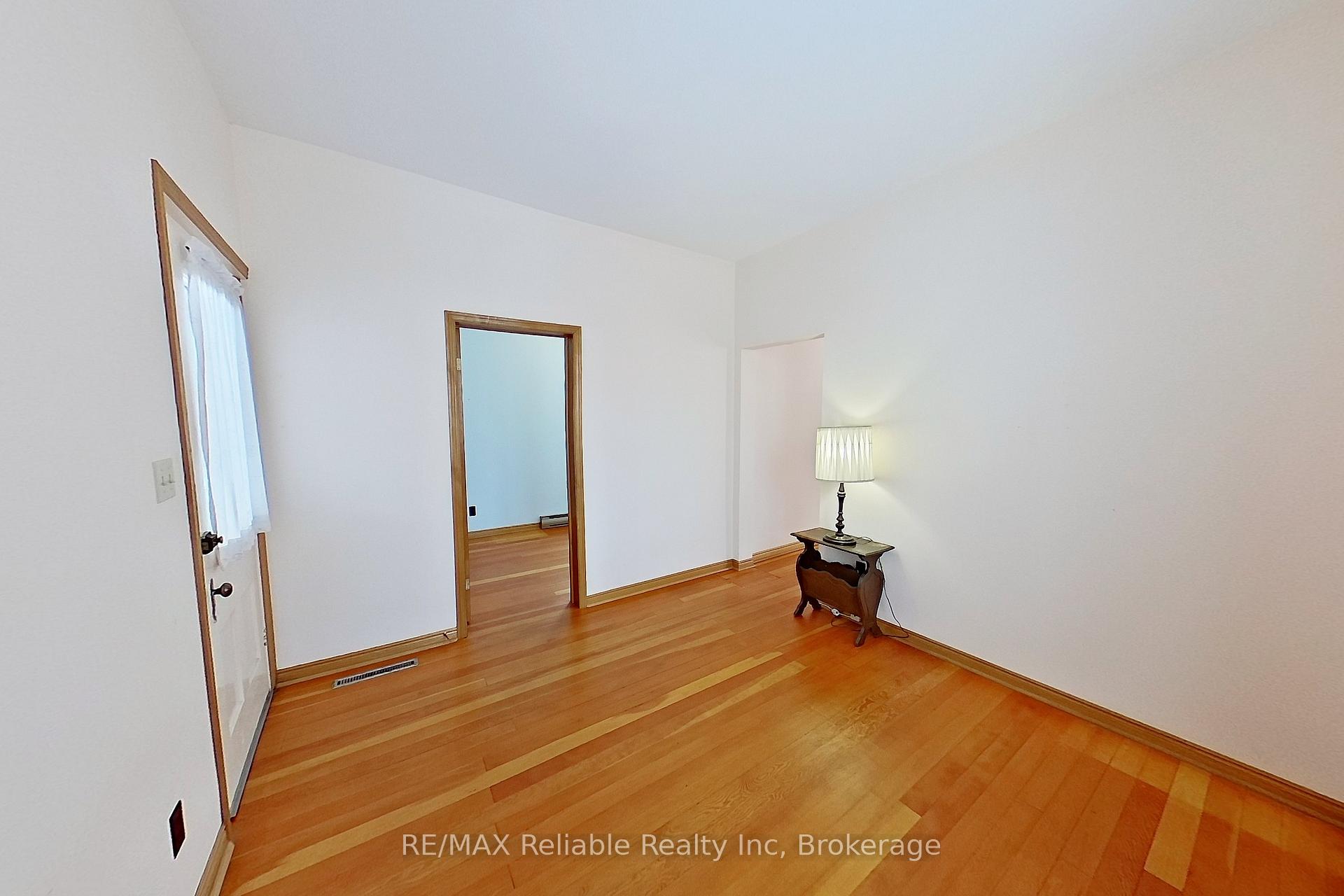Photo 31 of 58 Huron Street W, South Huron, Exeter — HOMEH