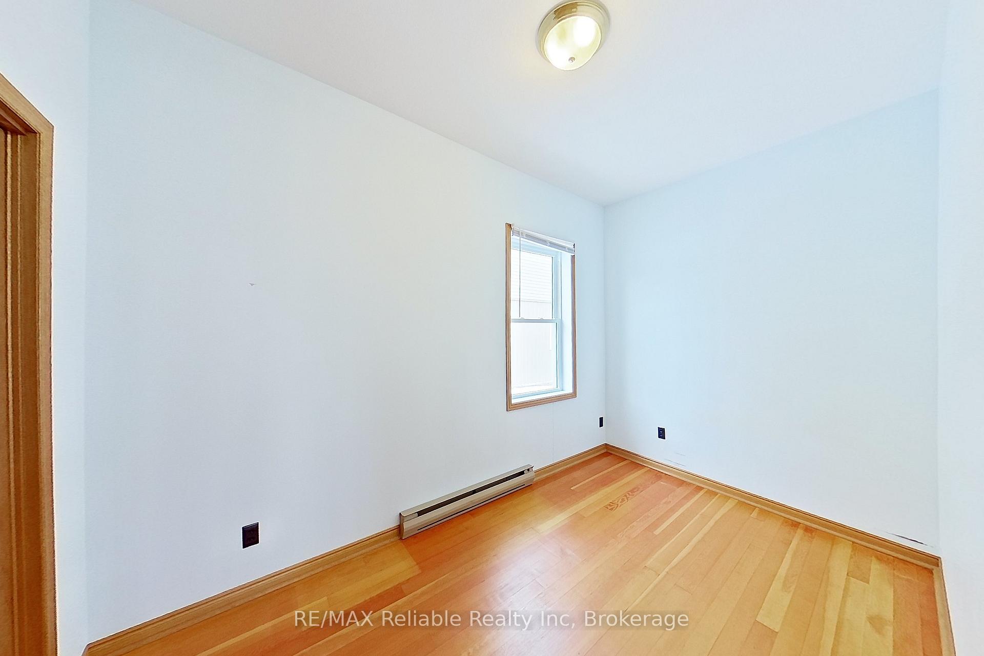 Photo 32 of 58 Huron Street W, South Huron, Exeter — HOMEH