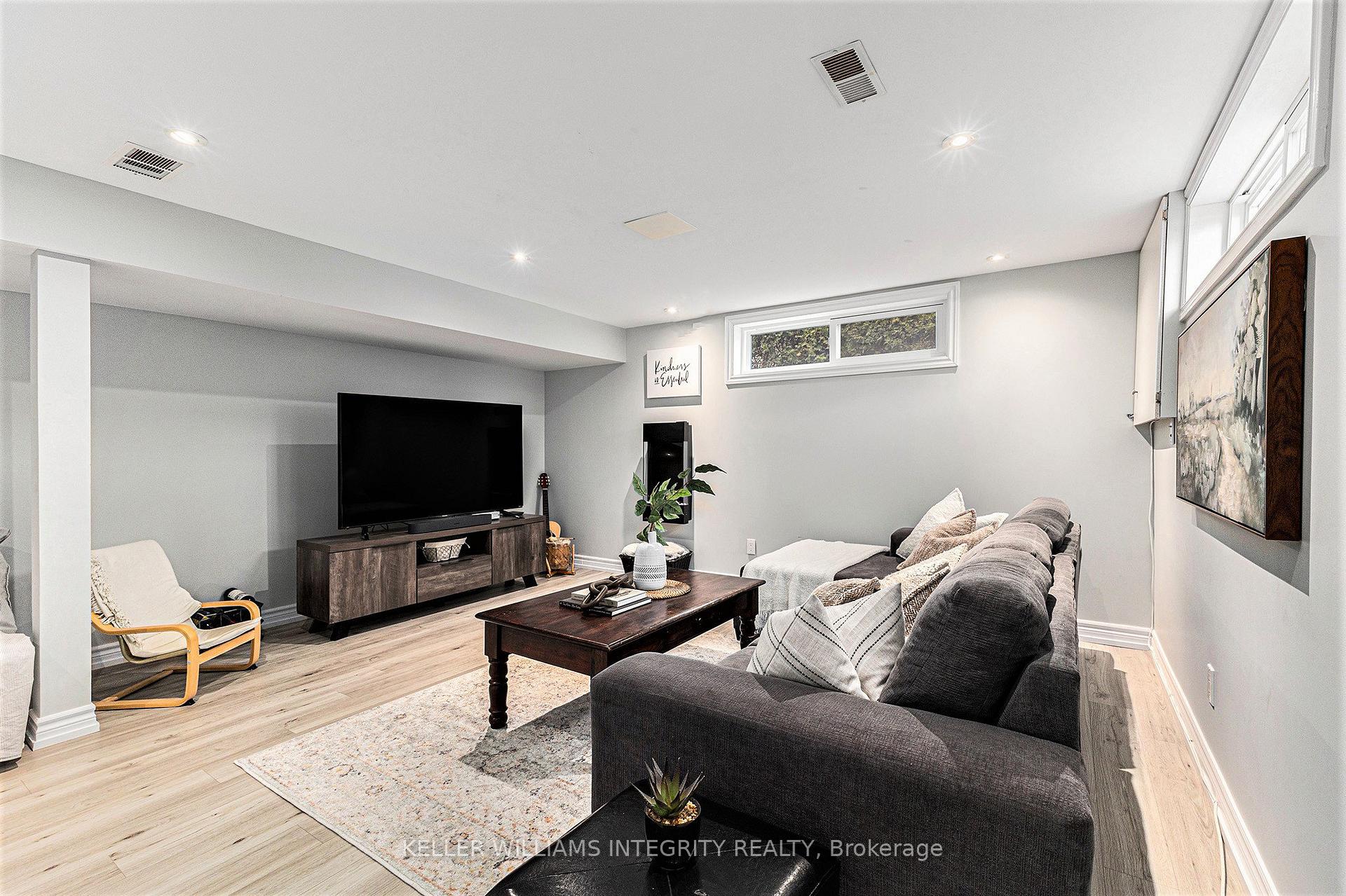 Photo 20 of 88 Ashgrove Crescent, Ottawa, Briargreen — HOMEH