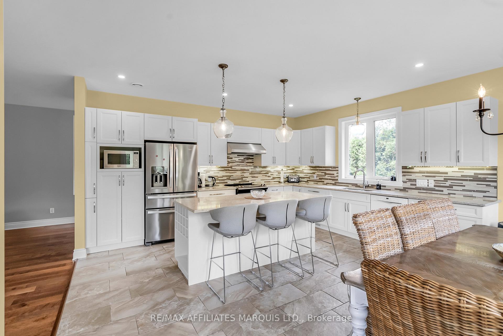Photo 10 of 18497 Glen Road, South Glengarry, South Glengarry (Charlottenburgh) Twp — HOMEH