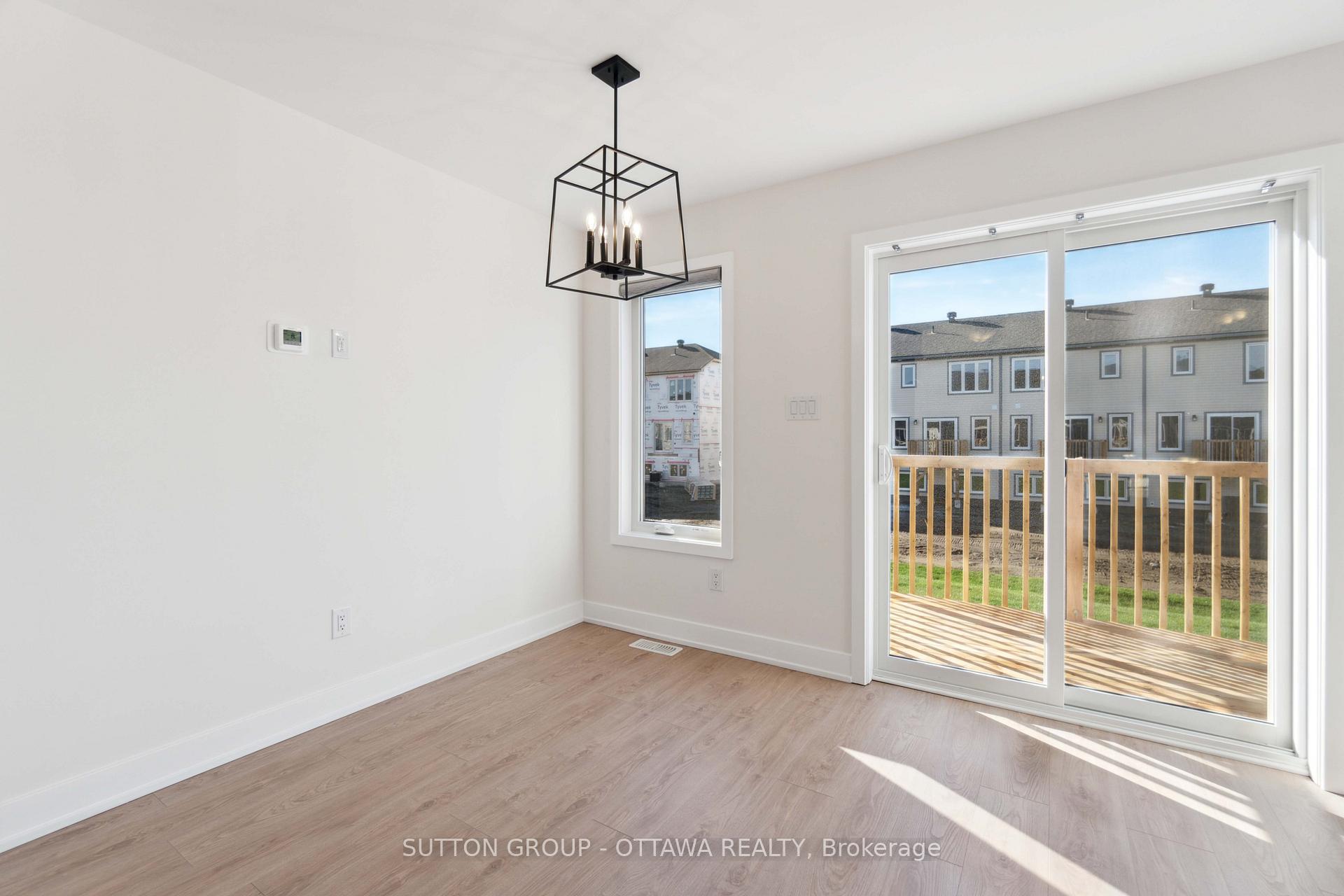 Photo 11 of 103 Staples Boulevard, Smiths Falls — HOMEH