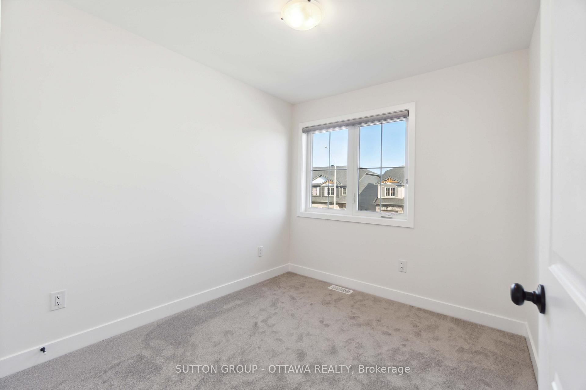 Photo 17 of 103 Staples Boulevard, Smiths Falls — HOMEH